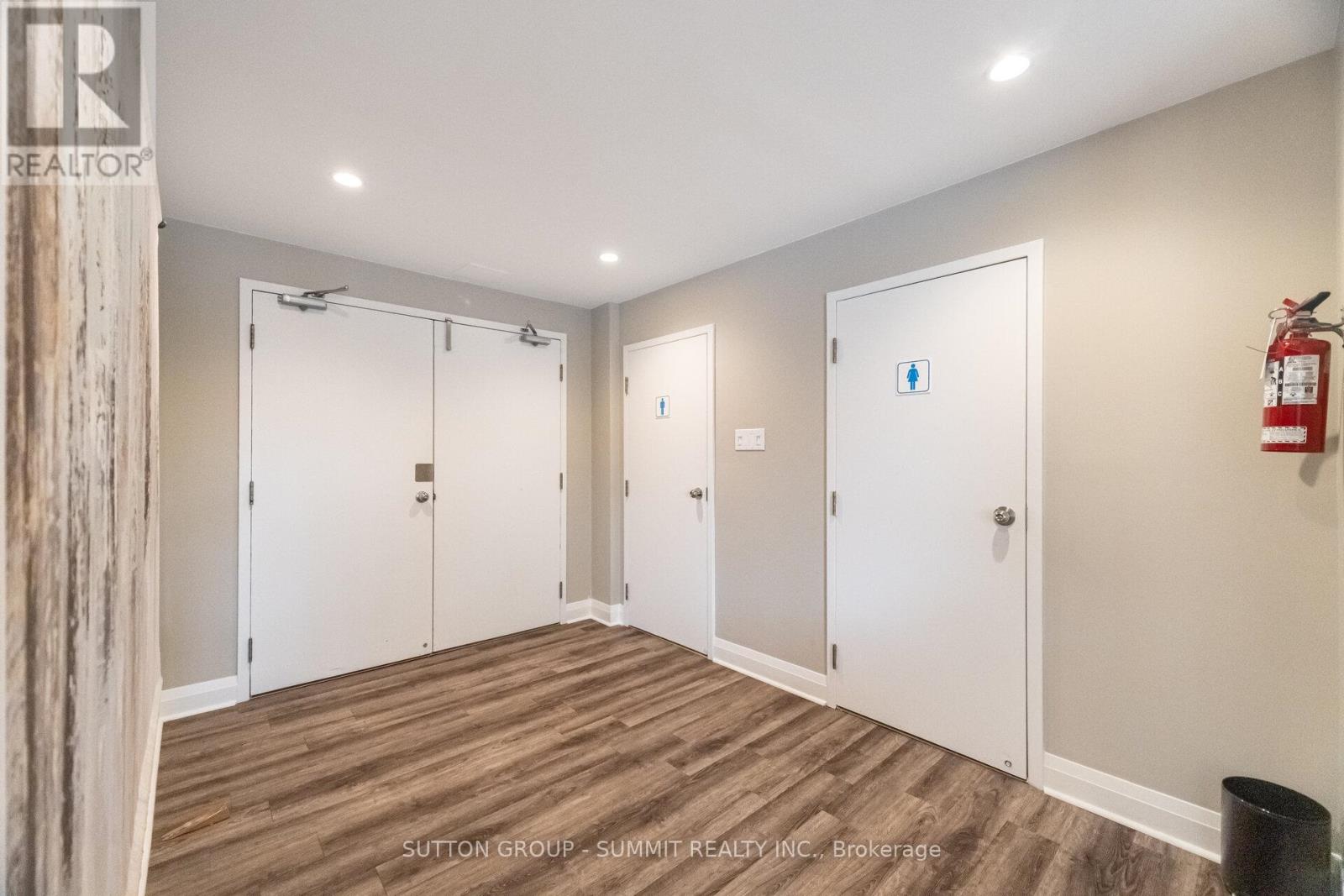 806 - 1111 Bough Beeches Boulevard, Mississauga, Ontario  L4W 4N1 - Photo 37 - W12953610