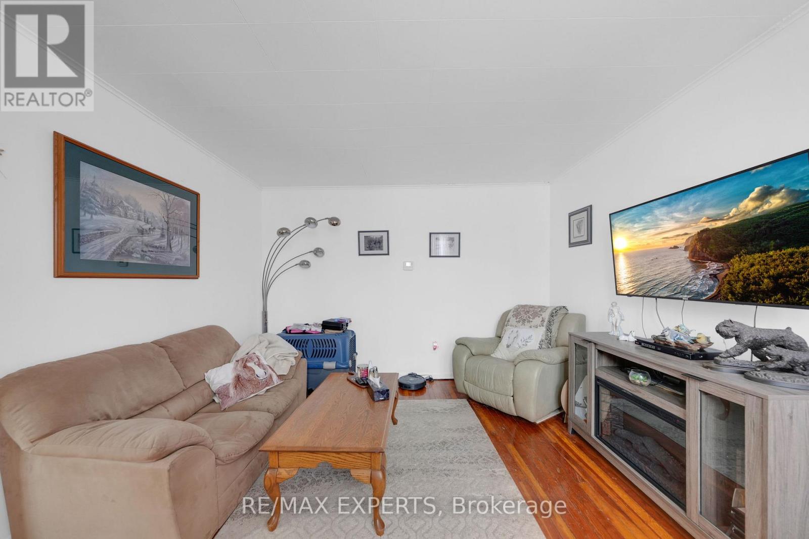 38 Wellington Street, Orangeville, Ontario  L9W 2L5 - Photo 9 - W12959046