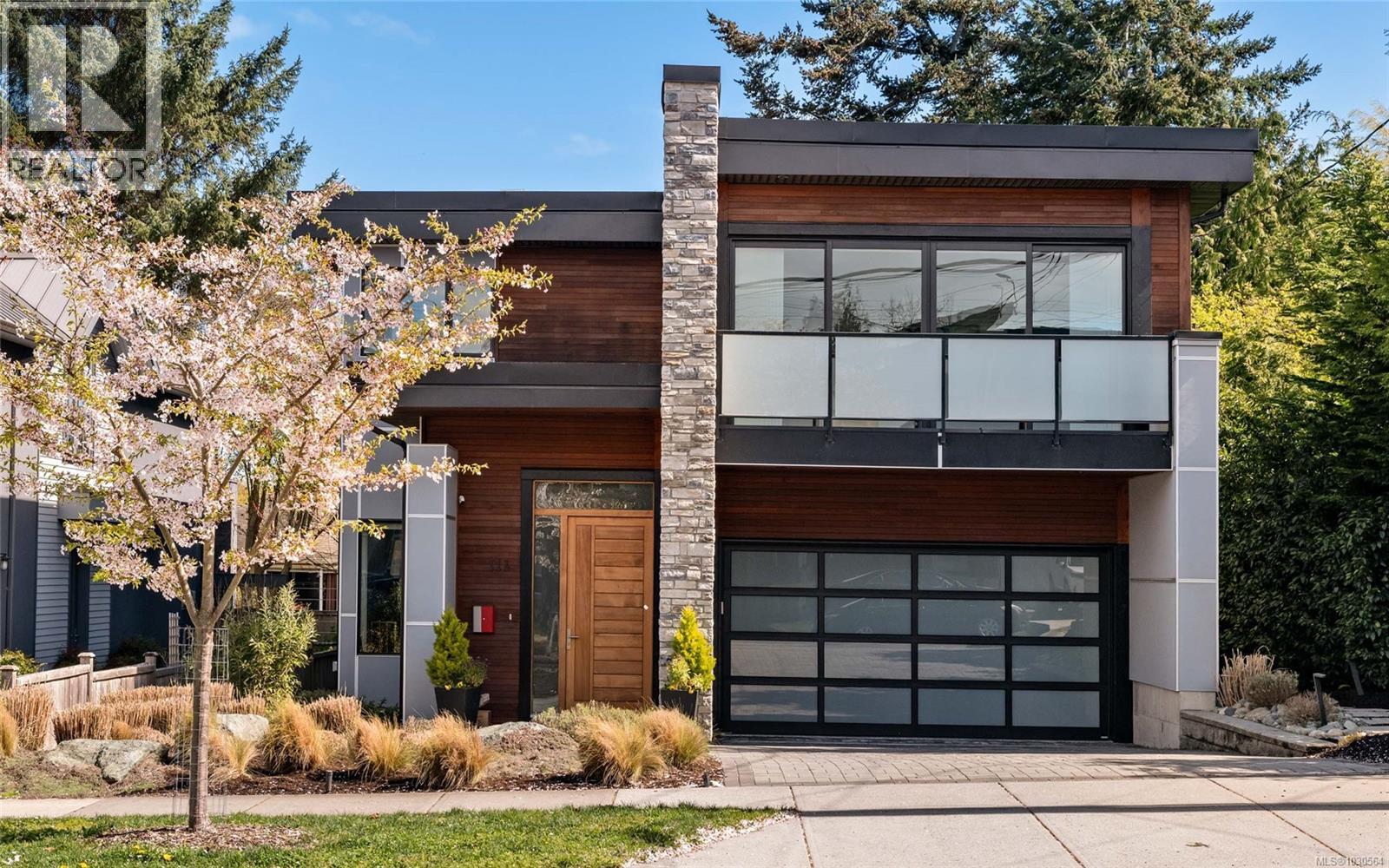 111 Moss St, Victoria, British Columbia