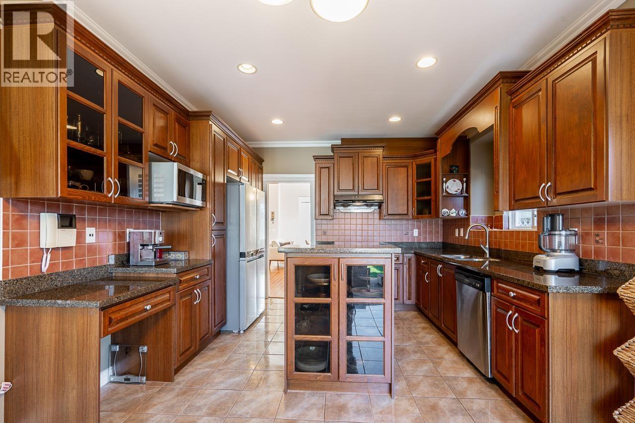 903 Cliff Avenue, Burnaby, British Columbia  V5A 2J4 - Photo 16 - R3107786