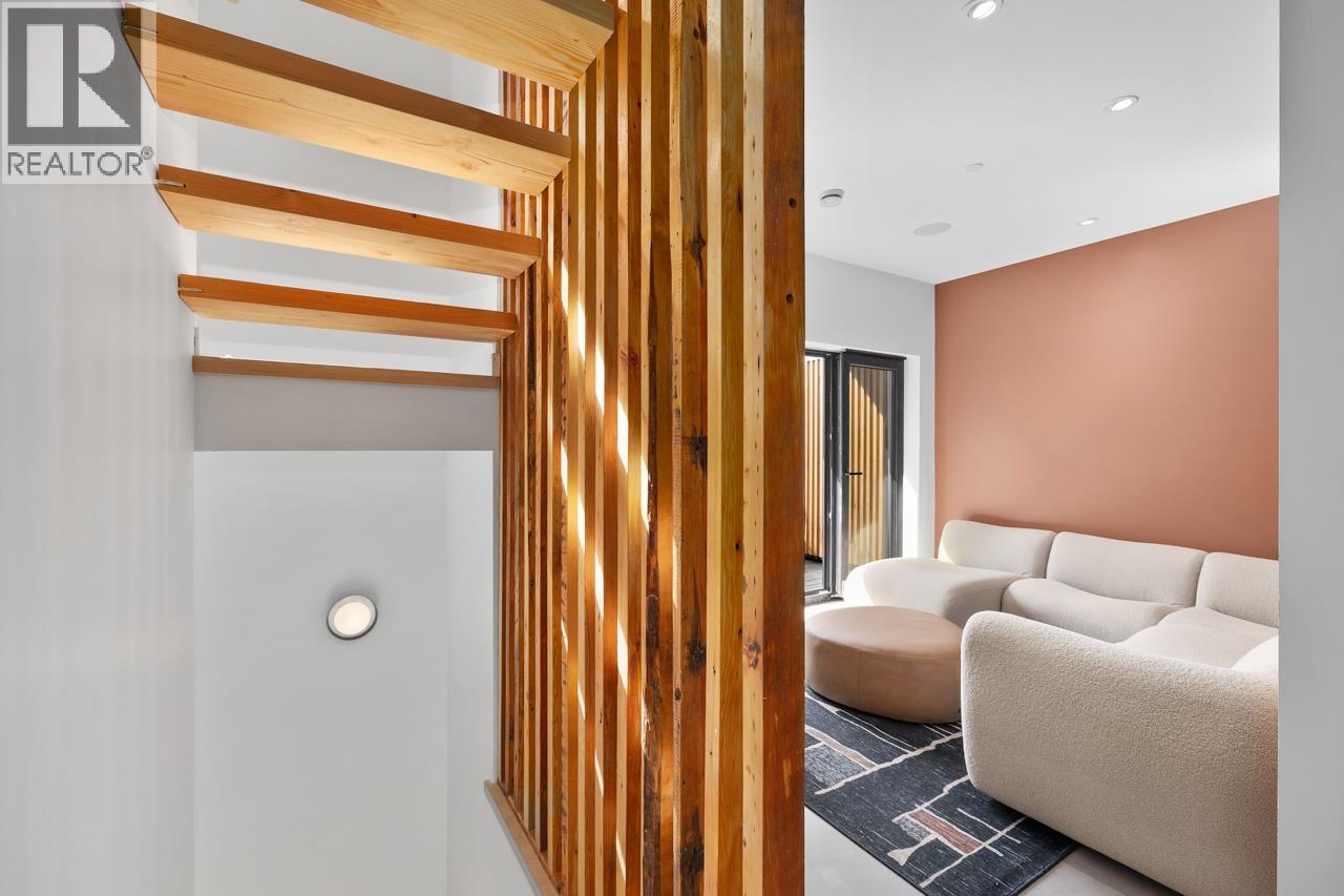 1331 Cotton Drive, Vancouver, British Columbia V5L 3T8 - Photo 15 - R3107807