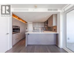 902 7468 LANSDOWNE ROAD, Richmond, British Columbia