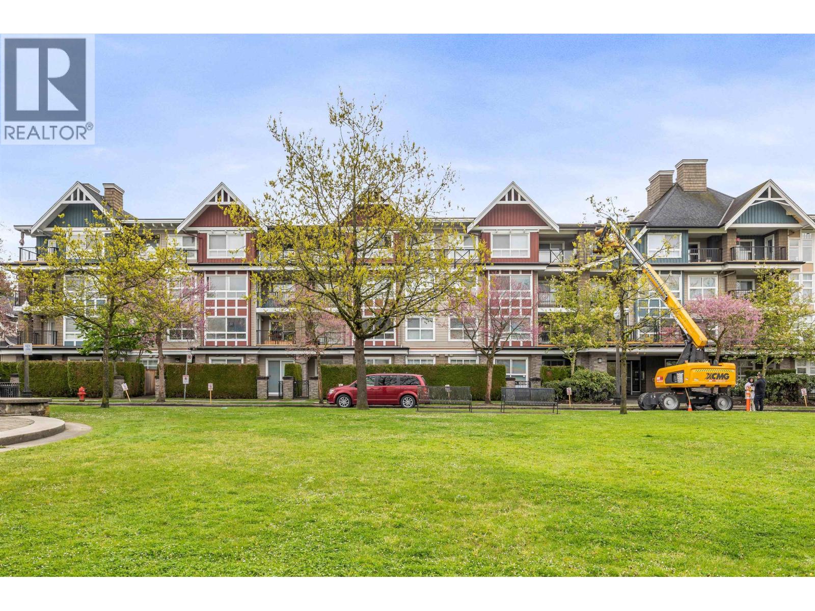 403 7088 Mont Royal Square, Vancouver, British Columbia  V5S 4X7 - Photo 2 - R3107835