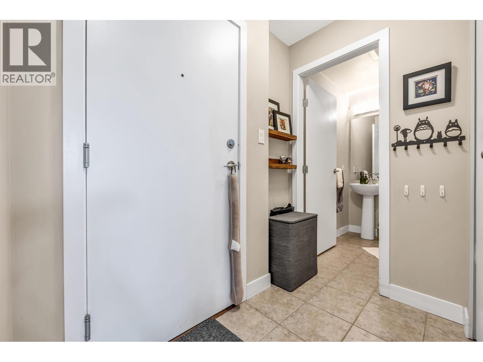 403 7088 Mont Royal Square, Vancouver, British Columbia  V5S 4X7 - Photo 8 - R3107835