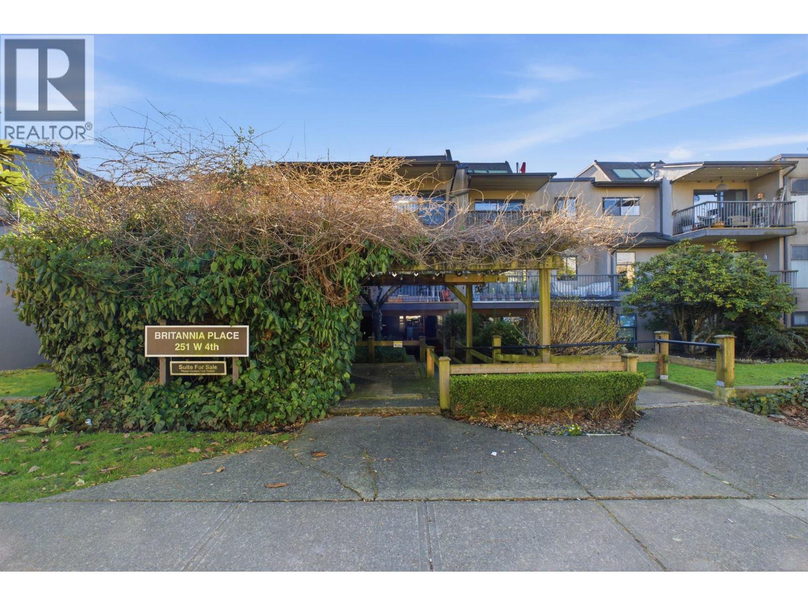 108 251 W 4TH STREET, north vancouver, British Columbia