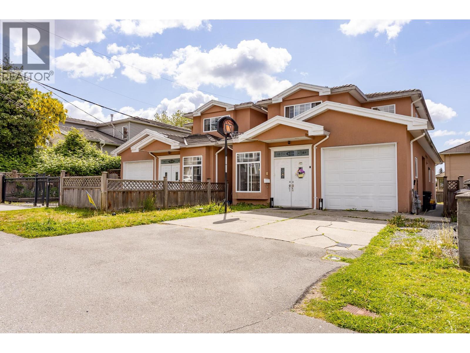 4316 Hurst Street, Burnaby, British Columbia V5J 1M9 - Photo 2 - R3107863