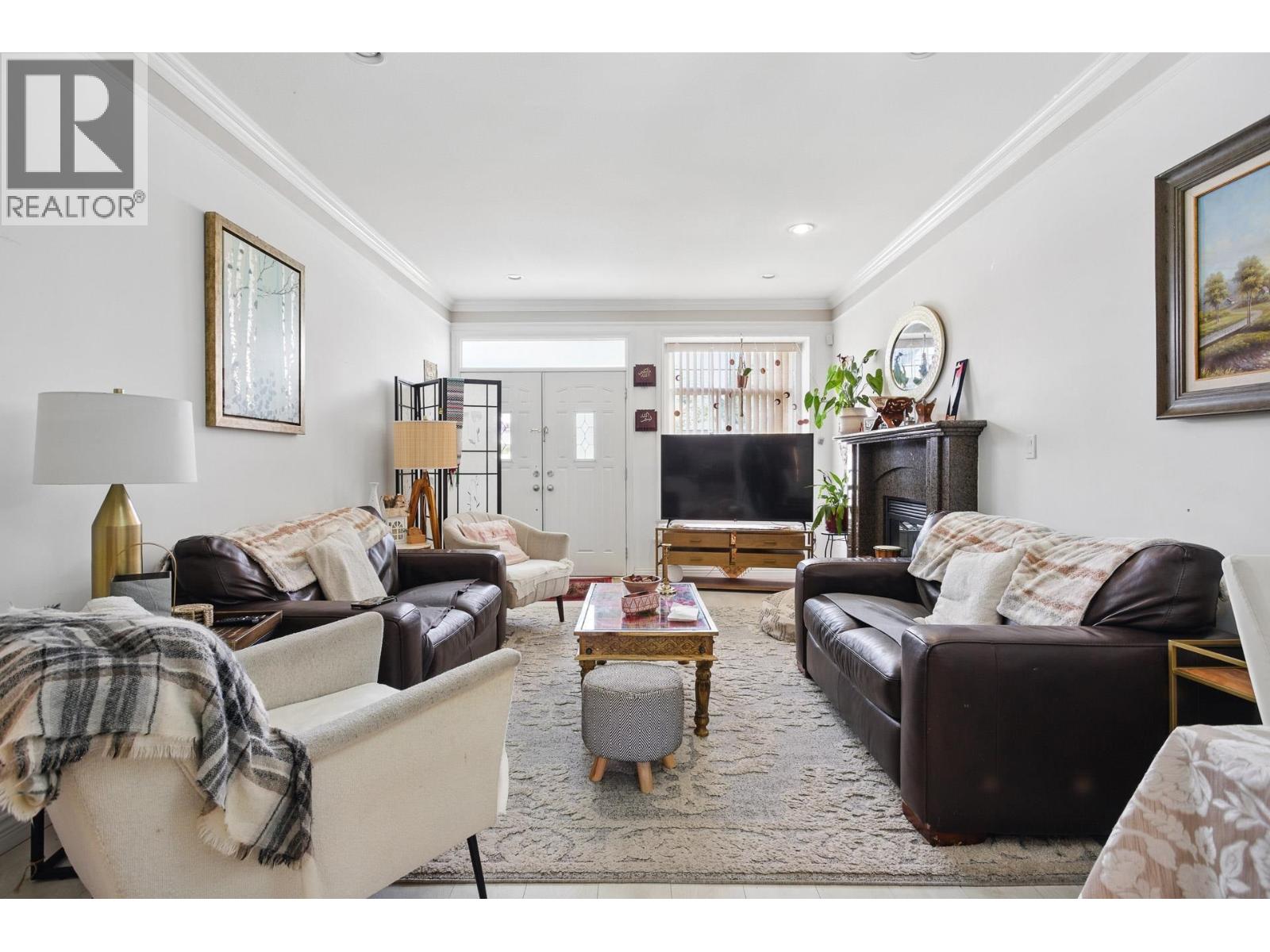 4316 Hurst Street, Burnaby, British Columbia V5J 1M9 - Photo 4 - R3107863