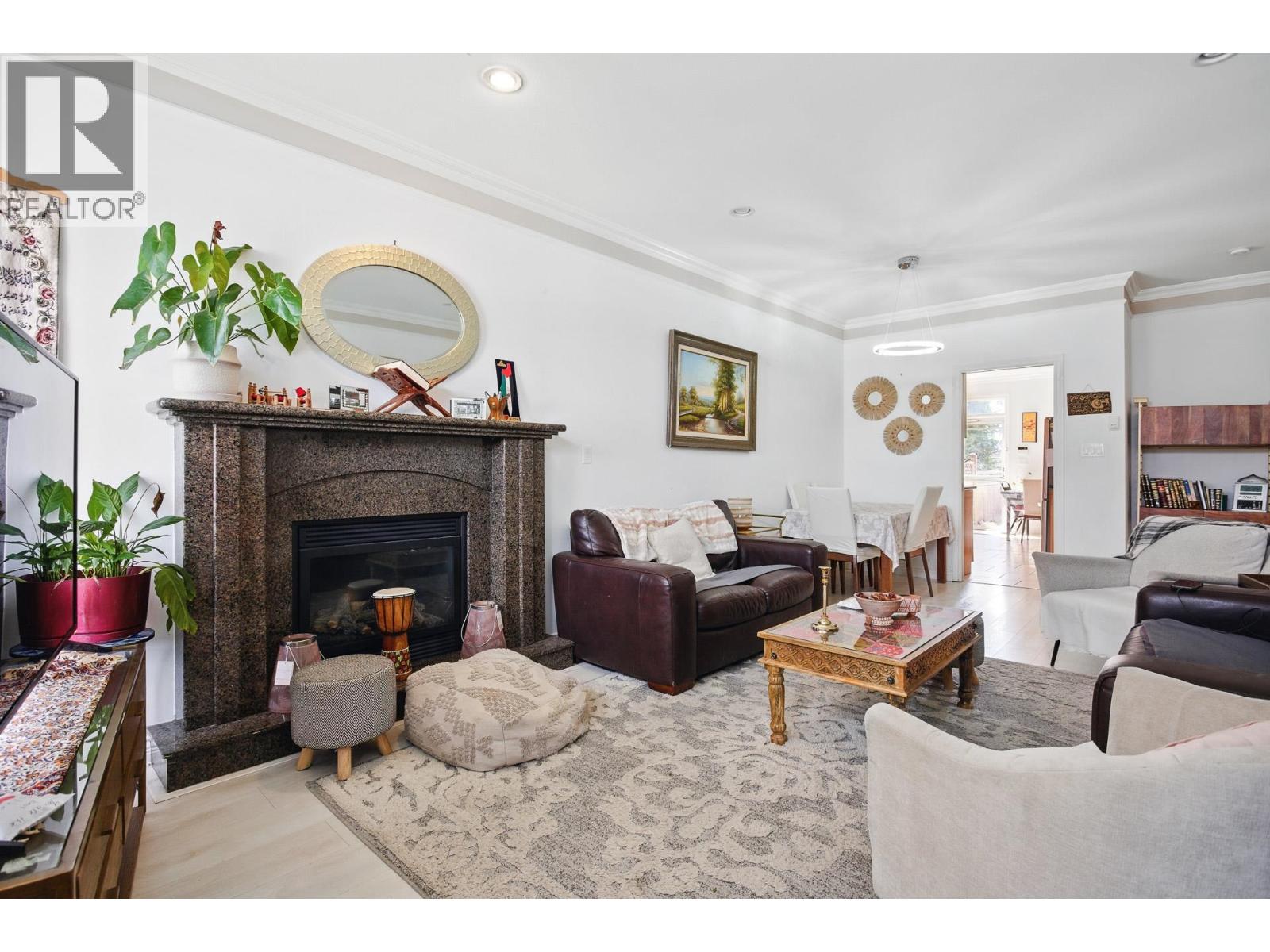 4316 Hurst Street, Burnaby, British Columbia V5J 1M9 - Photo 5 - R3107863