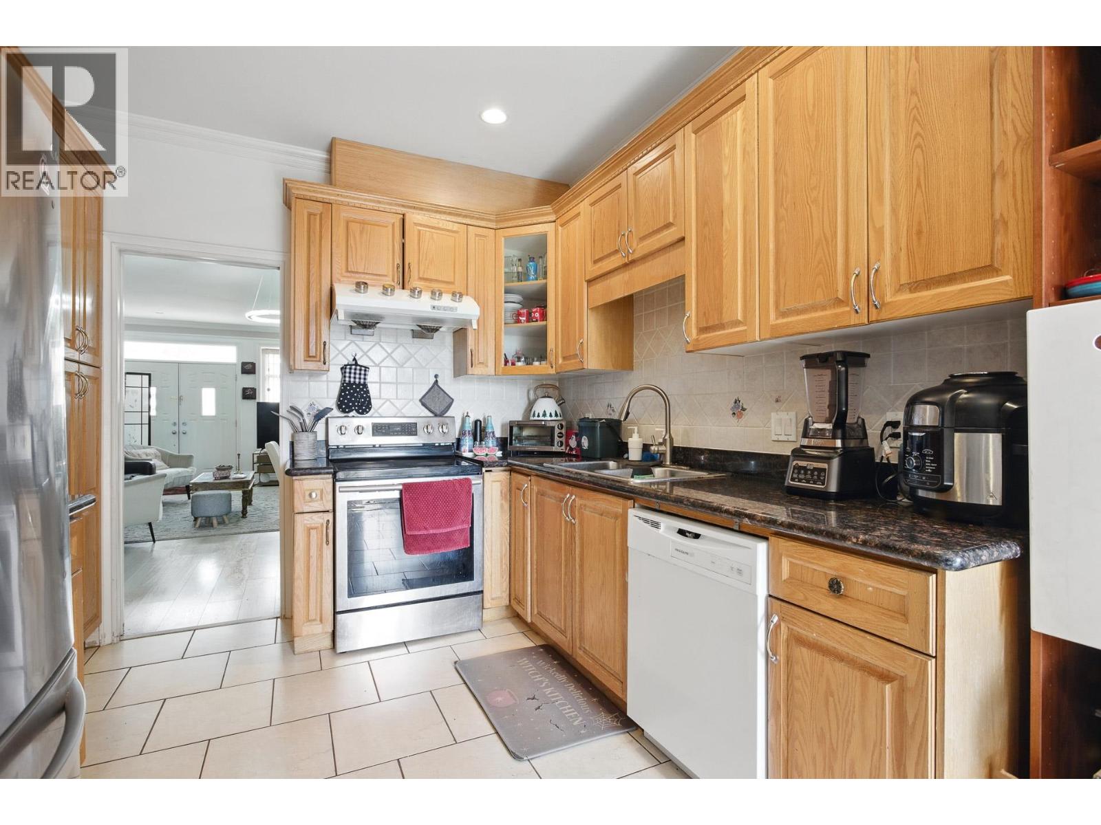 4316 Hurst Street, Burnaby, British Columbia V5J 1M9 - Photo 9 - R3107863