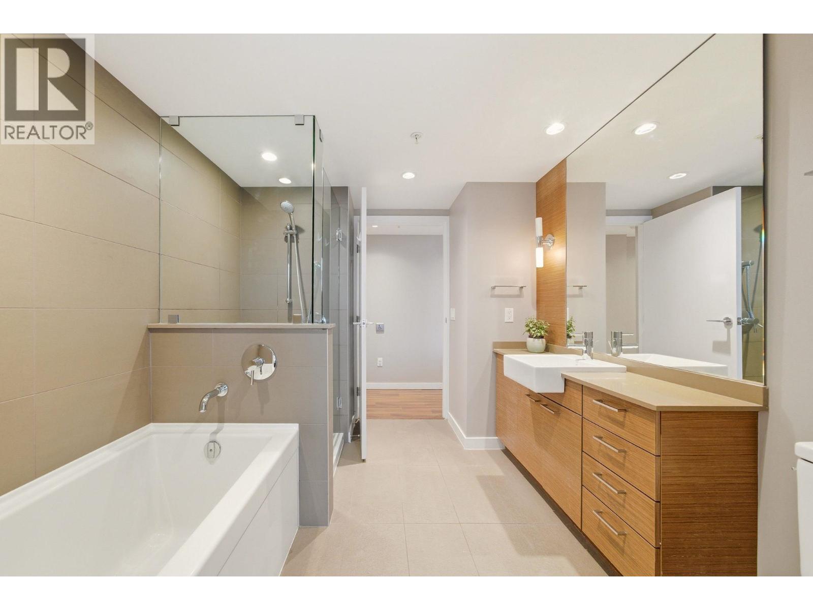 705 135 E 17th Street, North Vancouver, British Columbia  V7L 0C4 - Photo 18 - R3107867