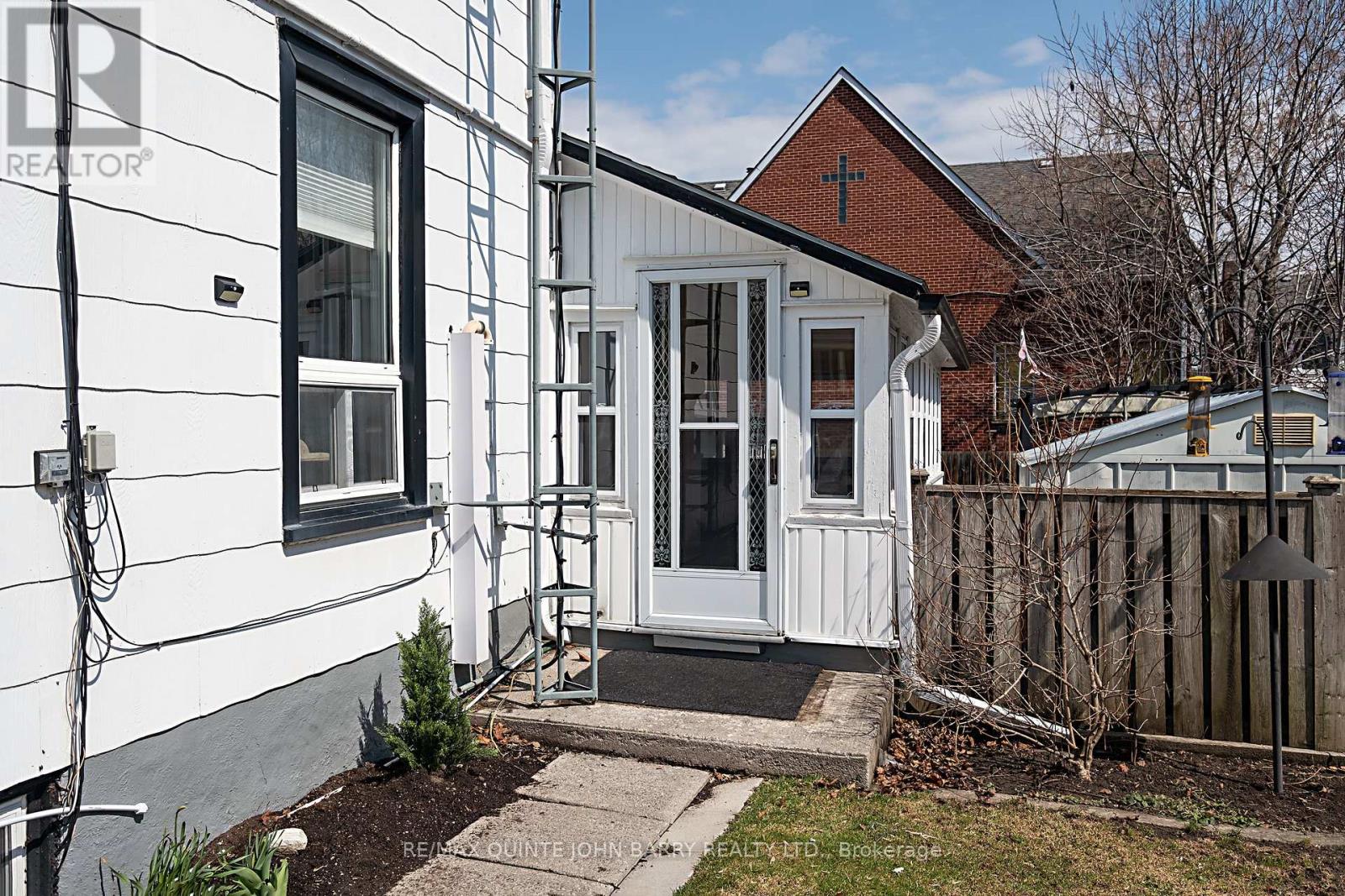 77 Cedar Street, Belleville, Ontario  K8P 3M2 - Photo 4 - X12967828