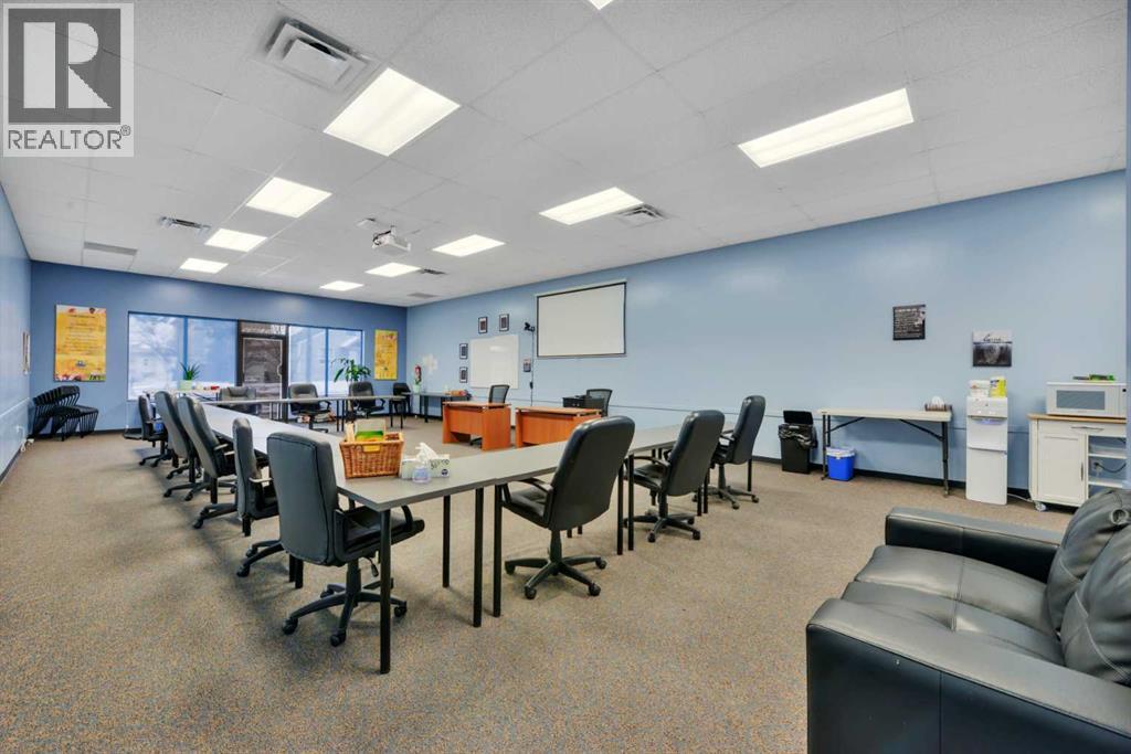 110, 4828 53 Street, Red Deer, Alberta  T4N 2E8 - Photo 4 - A2201844