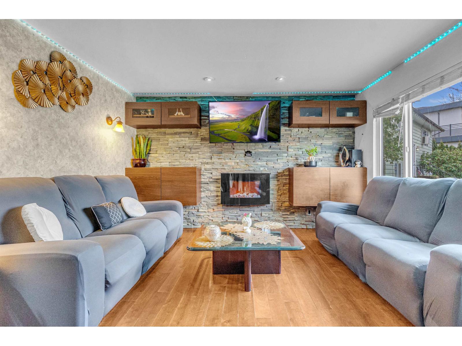 18296 BAYARD PLACE, Surrey, British Columbia