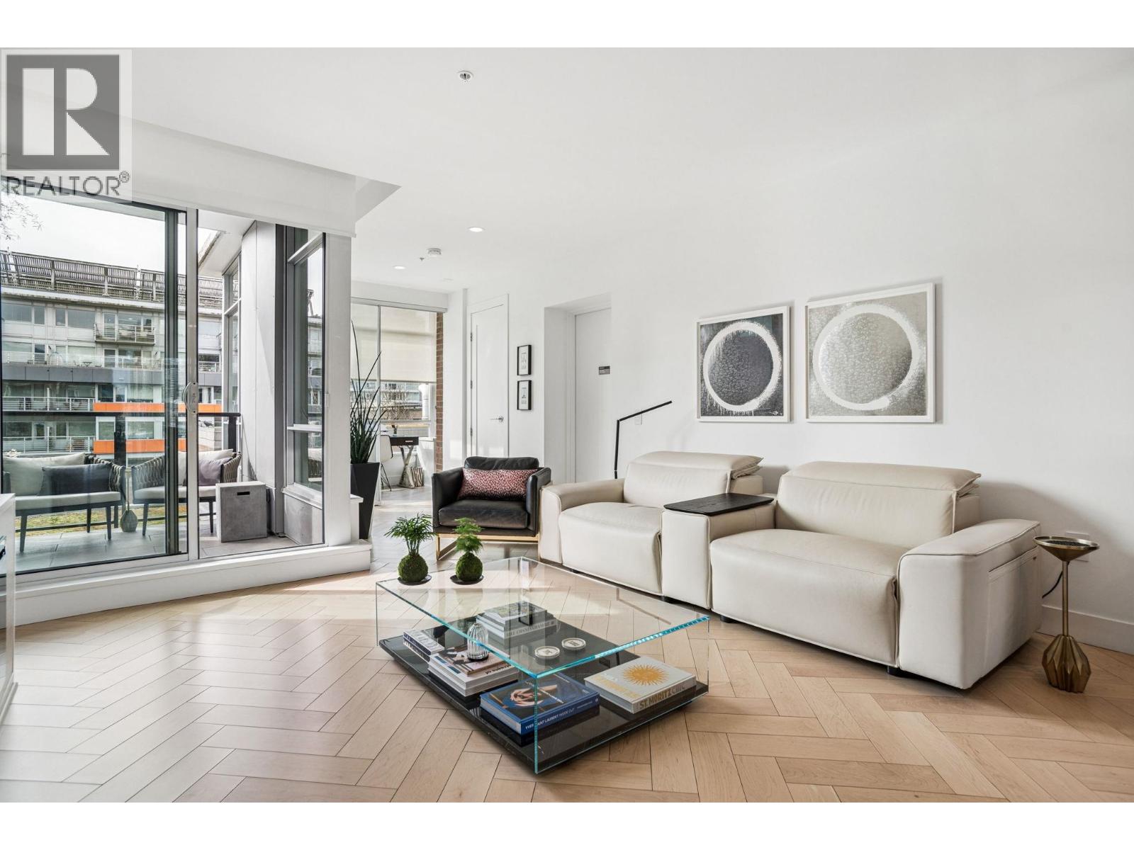 501 138 Athletes Way, Vancouver, British Columbia  V5Y 0B5 - Photo 2 - R3107505