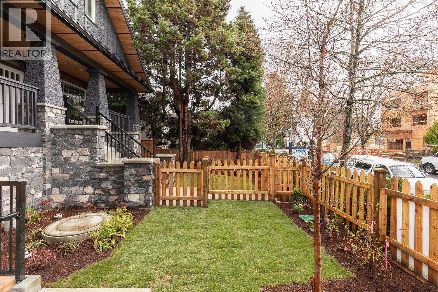 Listing Picture 16 of 17 : 853 E 19TH AVENUE, Vancouver / 溫哥華 - 魯藝地產 Yvonne Lu Group - MLS Medallion Club Member