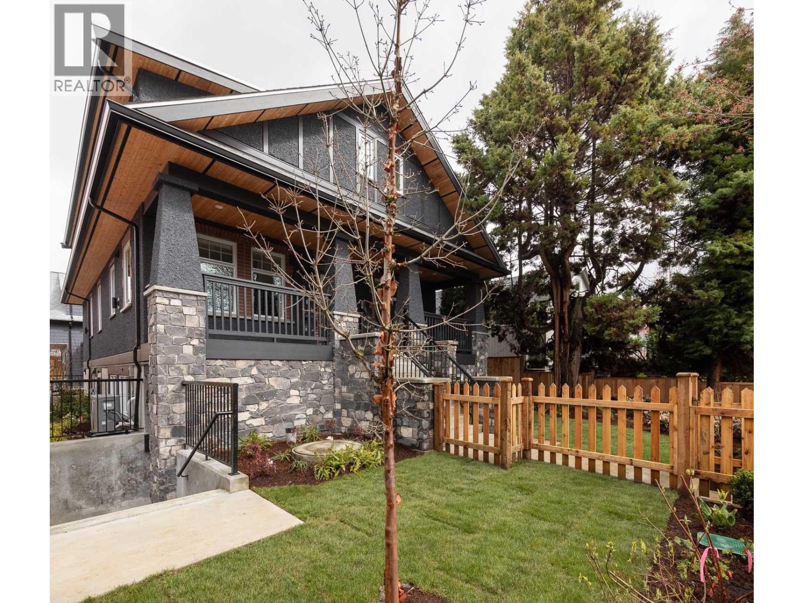 853 E 19TH AVENUE, Vancouver, British Columbia