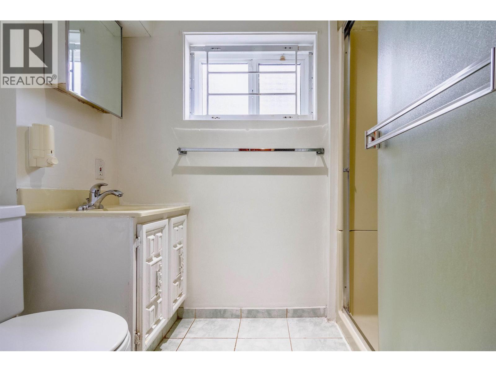 4645 Charlotte Court, Burnaby, British Columbia V5G 3V1 - Photo 28 - R3107785