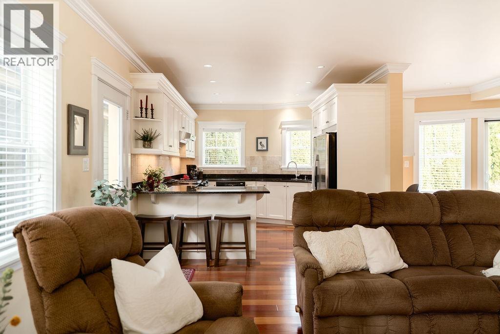 674 Colinet Street, Coquitlam, British Columbia V3J 4X4 - Photo 7 - R3107799