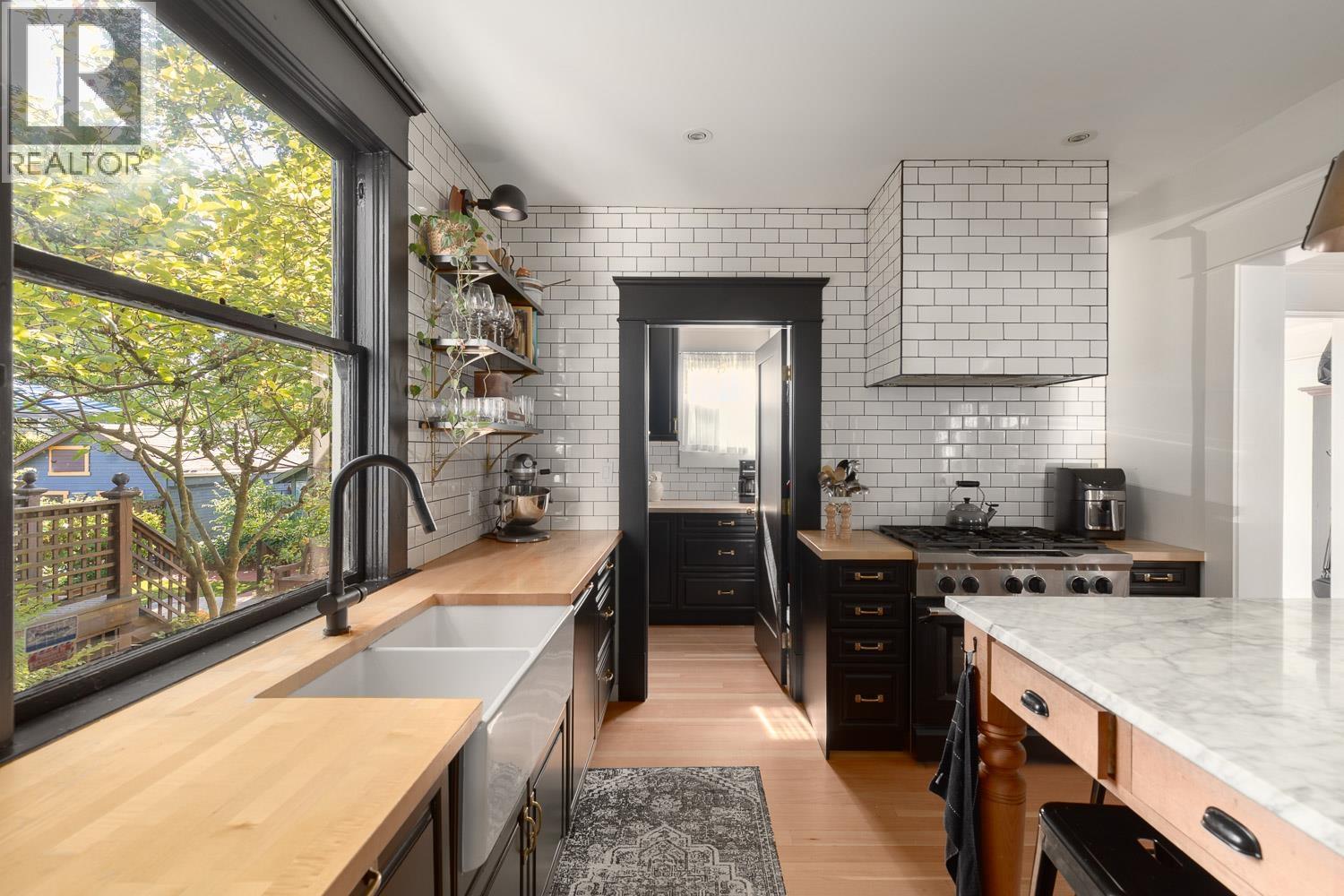 1924 Parker Street, Vancouver, British Columbia V5L 2L3 - Photo 19 - R3107803