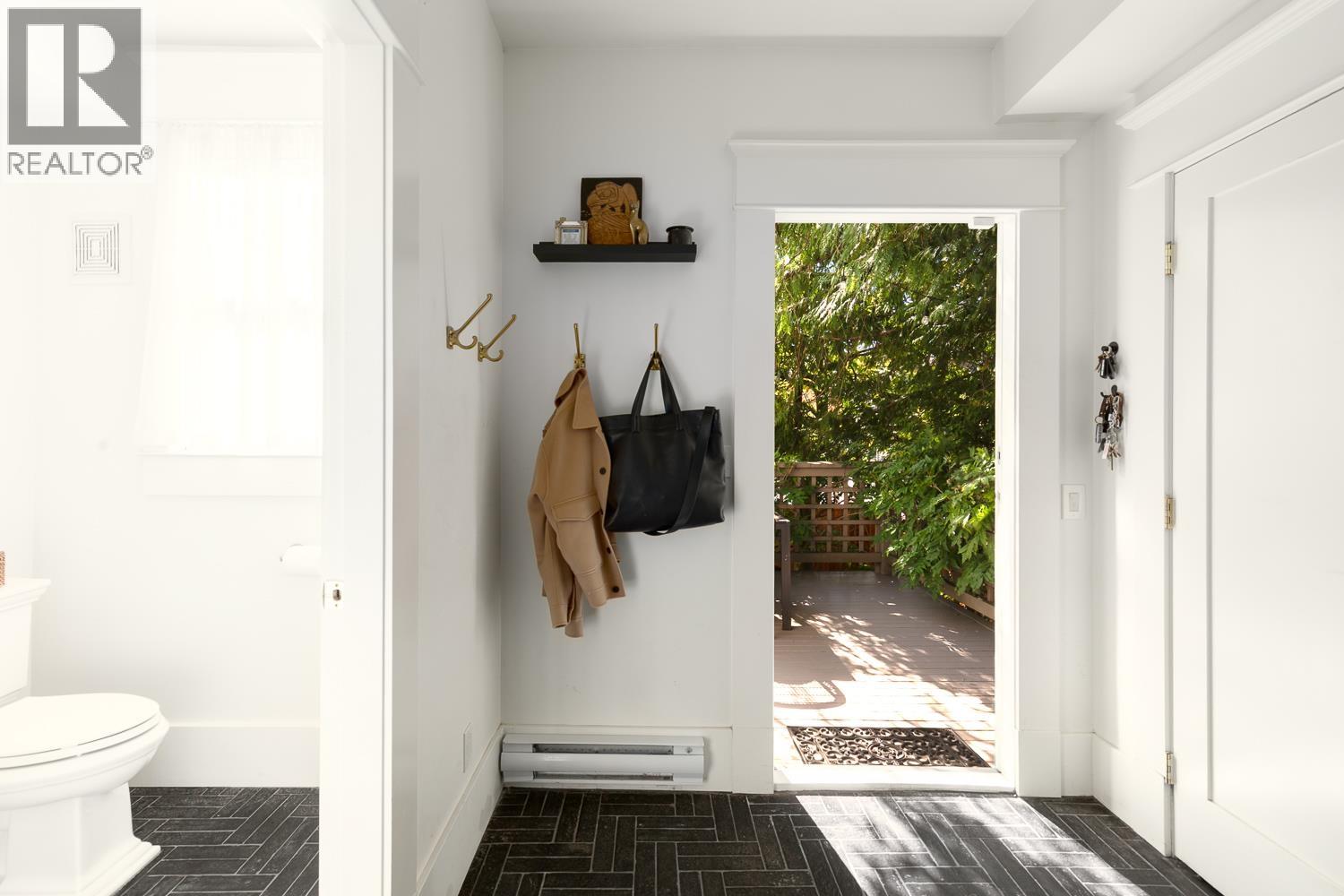 1924 Parker Street, Vancouver, British Columbia V5L 2L3 - Photo 23 - R3107803