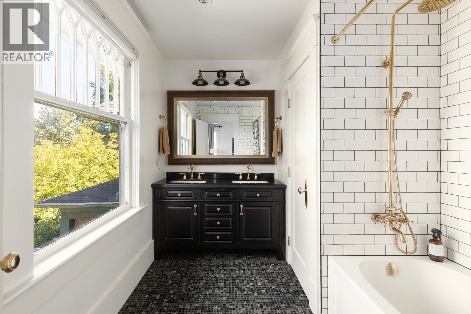 1924 Parker Street, Vancouver, British Columbia V5L 2L3 - Photo 28 - R3107803