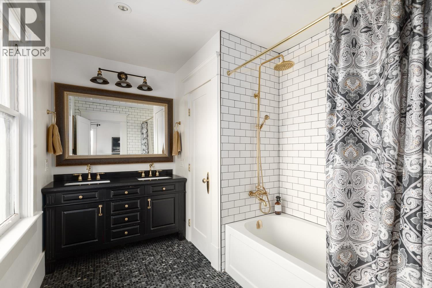 1924 Parker Street, Vancouver, British Columbia V5L 2L3 - Photo 29 - R3107803