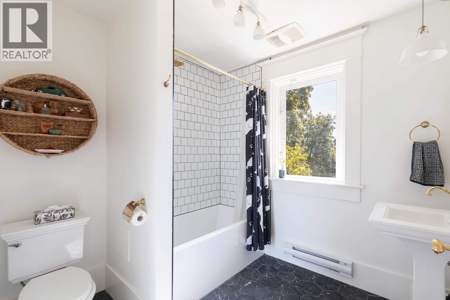 1924 Parker Street, Vancouver, British Columbia V5L 2L3 - Photo 34 - R3107803