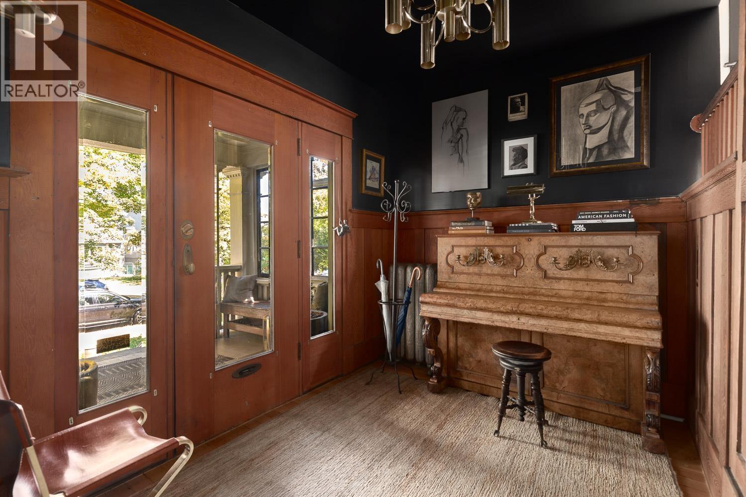 1924 Parker Street, Vancouver, British Columbia V5L 2L3 - Photo 6 - R3107803