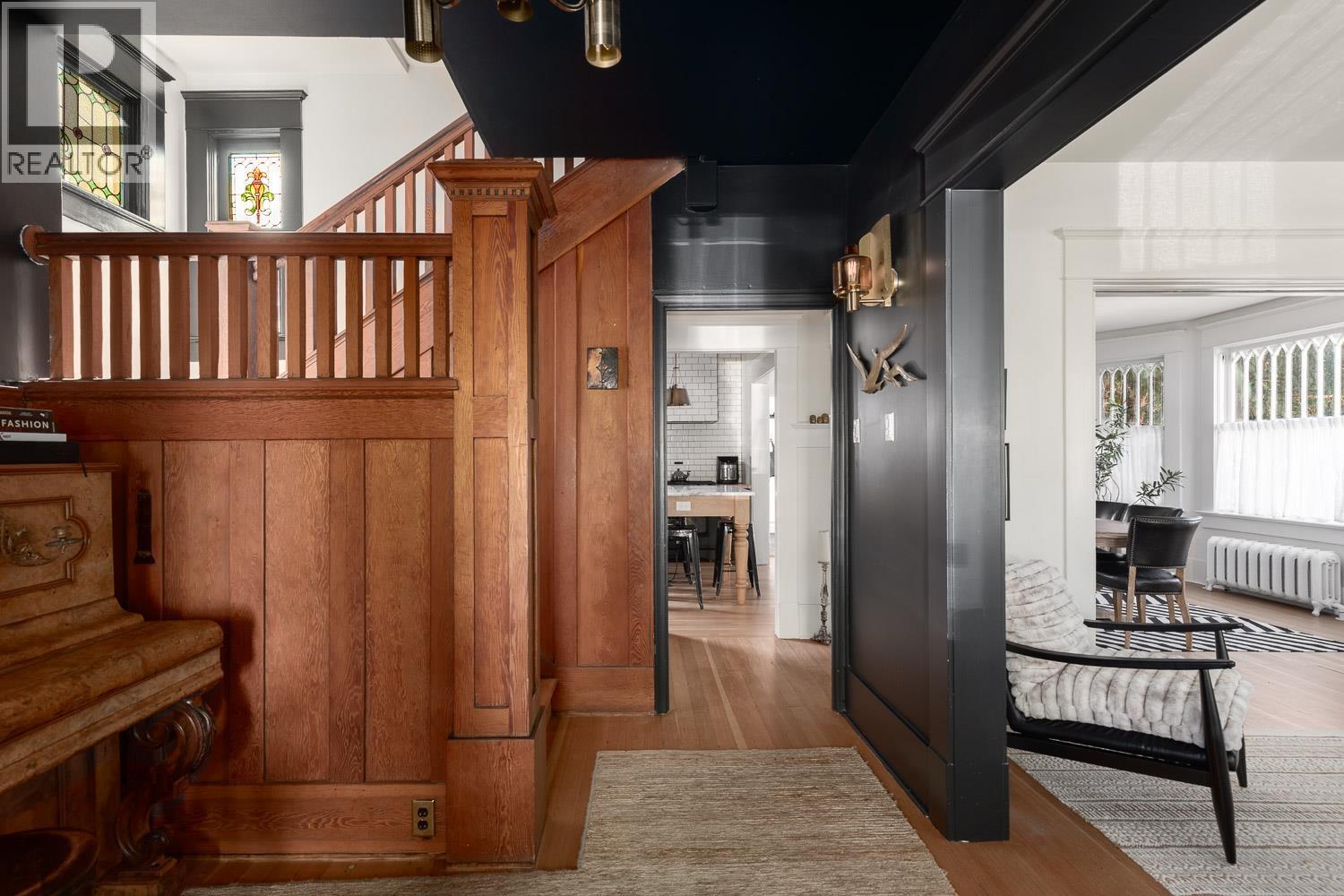 1924 Parker Street, Vancouver, British Columbia V5L 2L3 - Photo 7 - R3107803