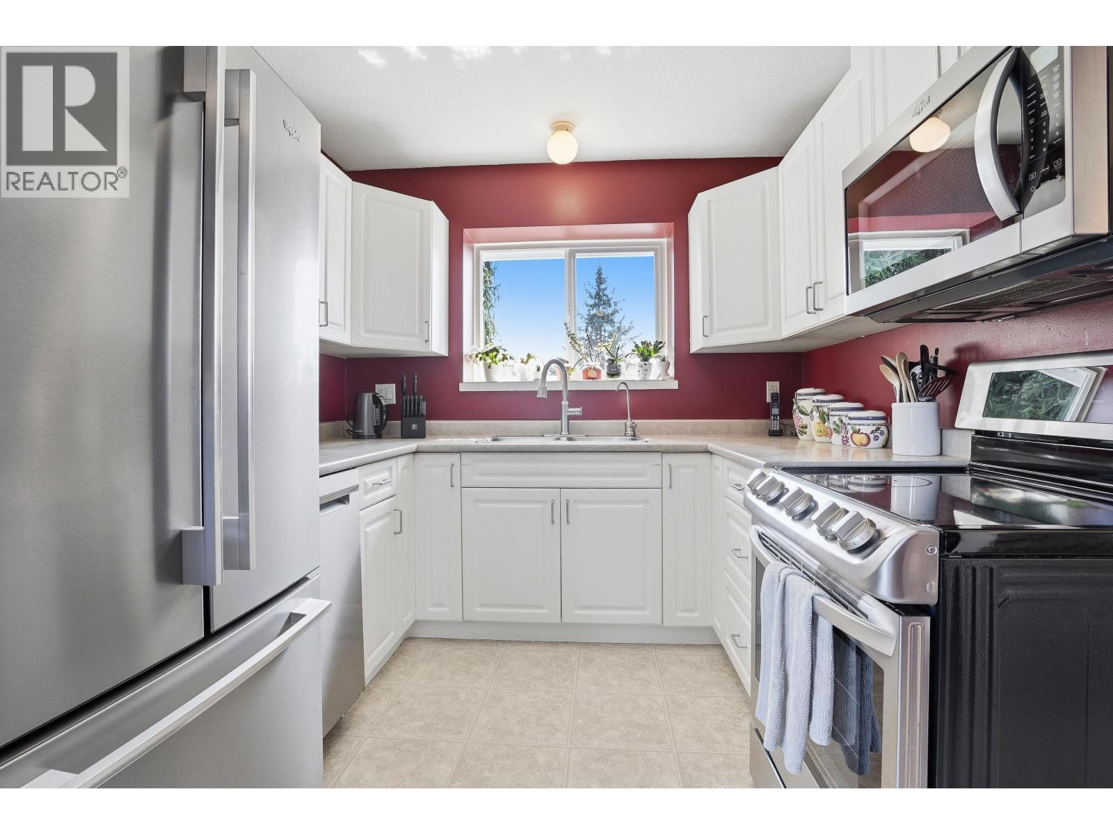 23429 Sandpiper Avenue, Maple Ridge, British Columbia  V2X 9M4 - Photo 8 - R3107818