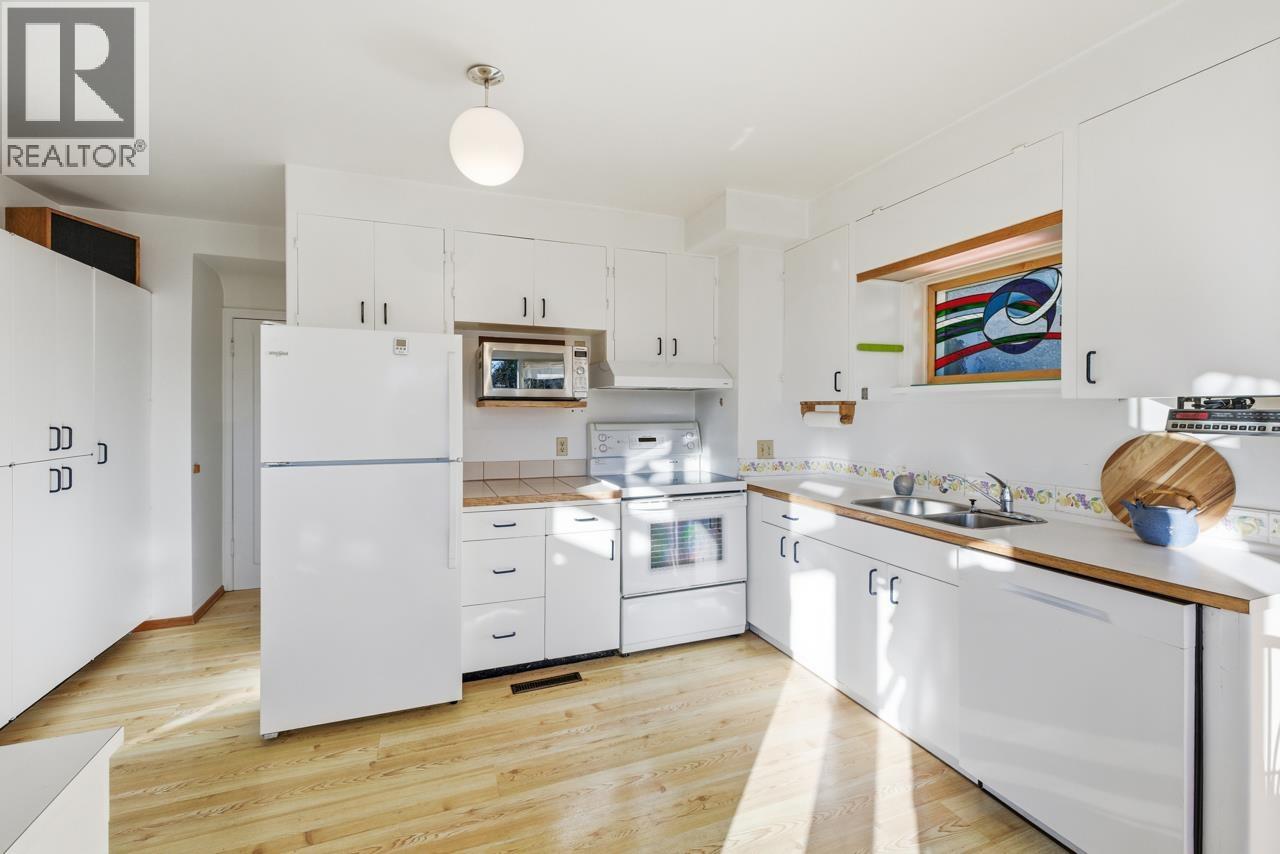 3760 W 29th Avenue, Vancouver, British Columbia  V6S 1T4 - Photo 9 - R3107830