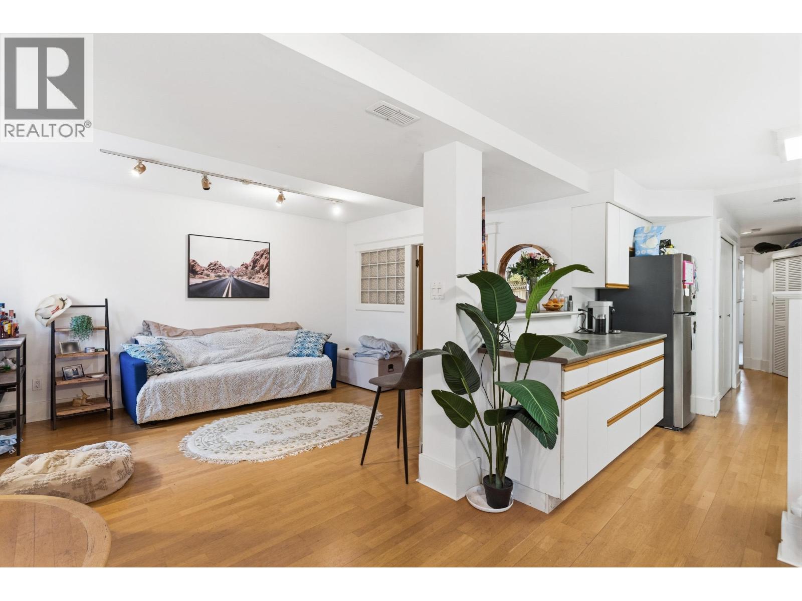 2582 W 6th Avenue, Vancouver, British Columbia  V6K 1W5 - Photo 33 - R3107855