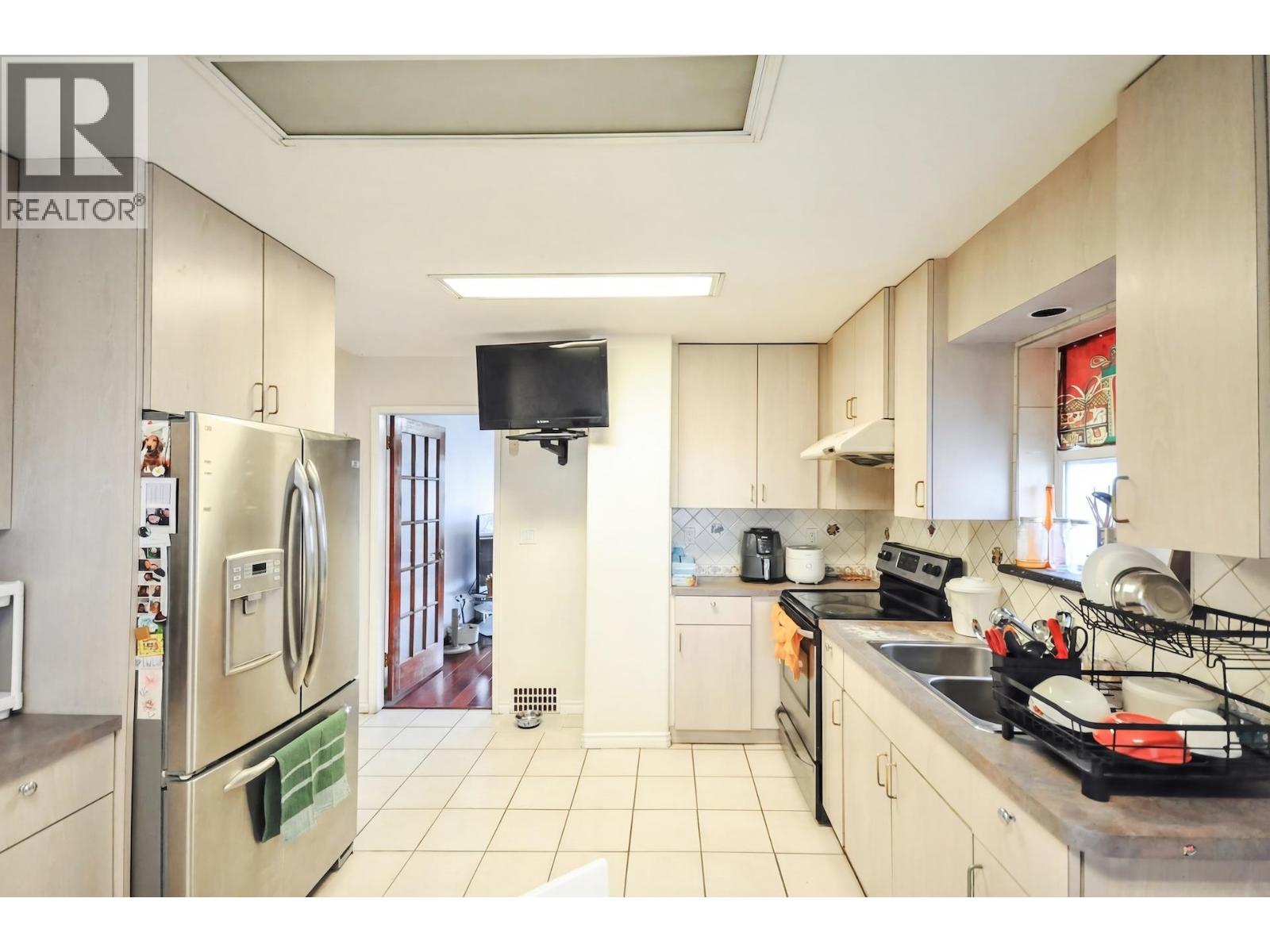 3156 Adanac Street, Vancouver, British Columbia  V5K 2N9 - Photo 3 - R3107857