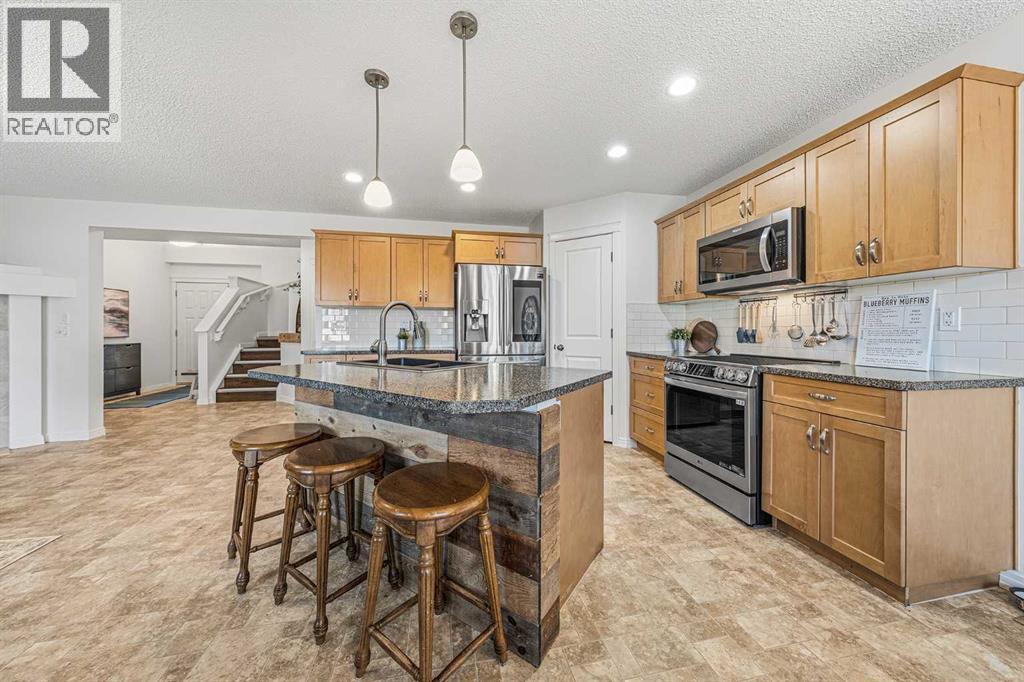 31 Jumping Pound Rise, Cochrane, Alberta  T4C 0K4 - Photo 2 - A2295455