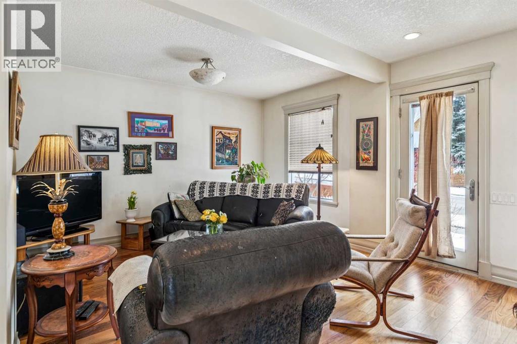 515 7 Street NE, Calgary, Alberta  T2E 4C5 - Photo 2 - A2298993