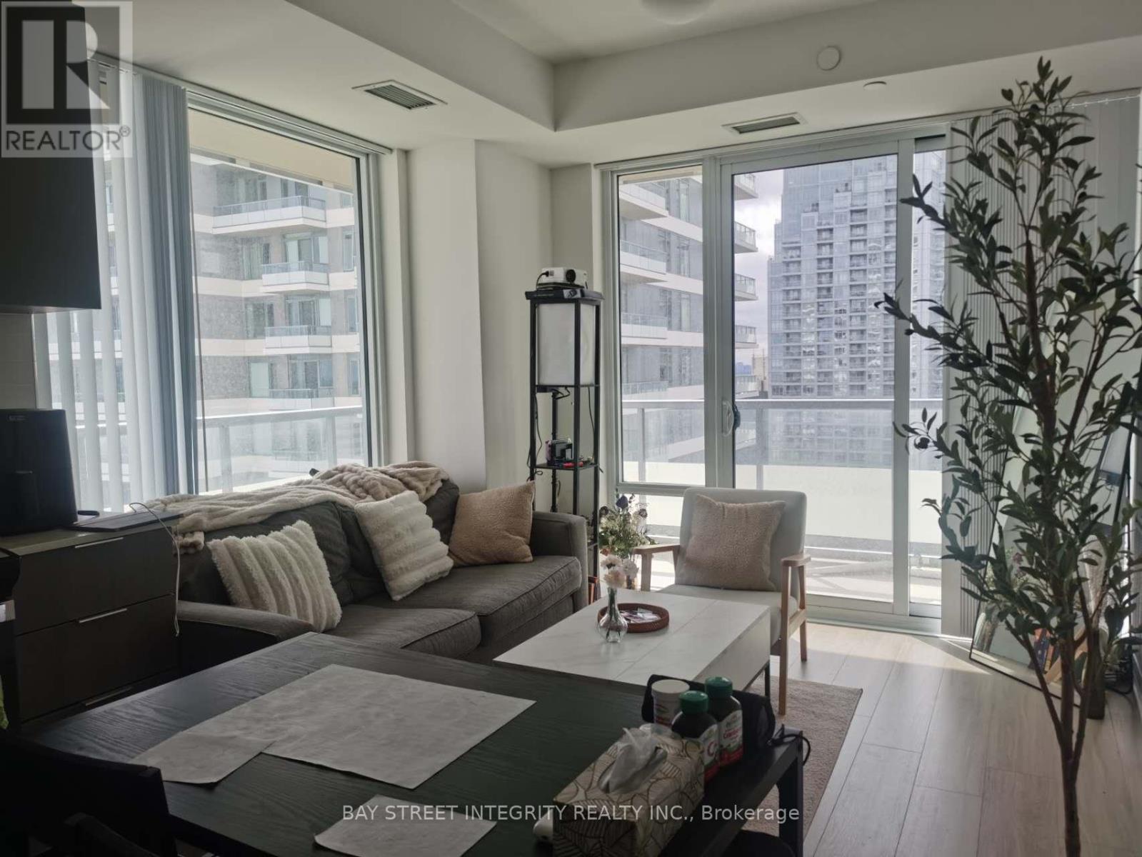 2513 - 50 DUNFIELD AVENUE, Toronto, Ontario