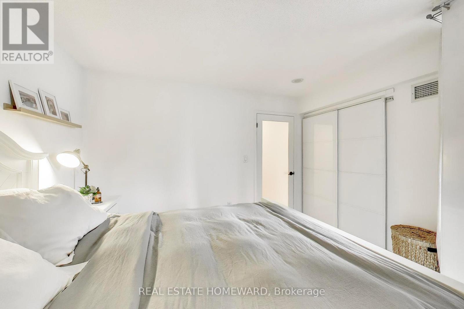 505 - 15 Brunel Court, Toronto, Ontario  M5V 3Y6 - Photo 13 - C12967842