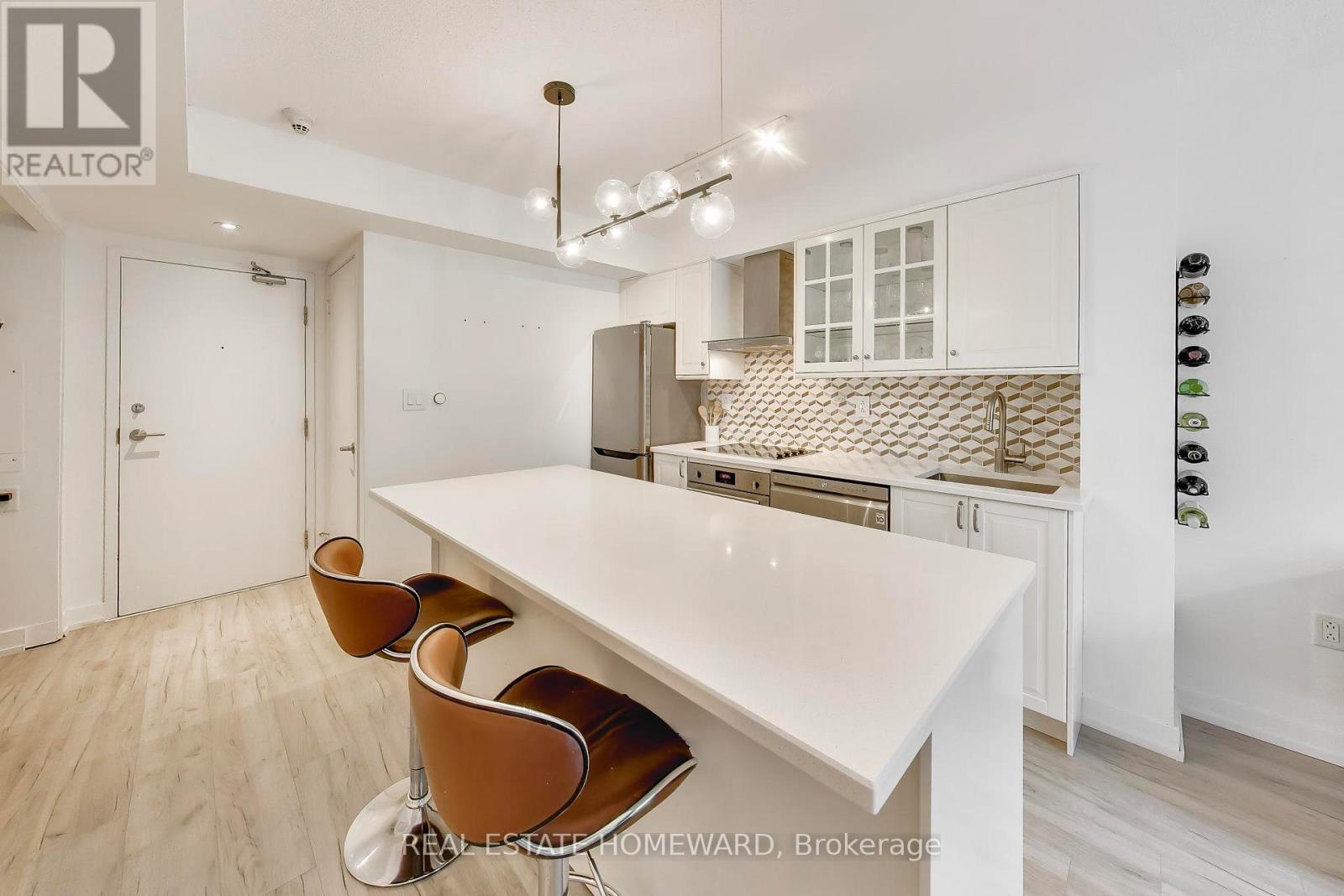 505 - 15 Brunel Court, Toronto, Ontario  M5V 3Y6 - Photo 3 - C12967842