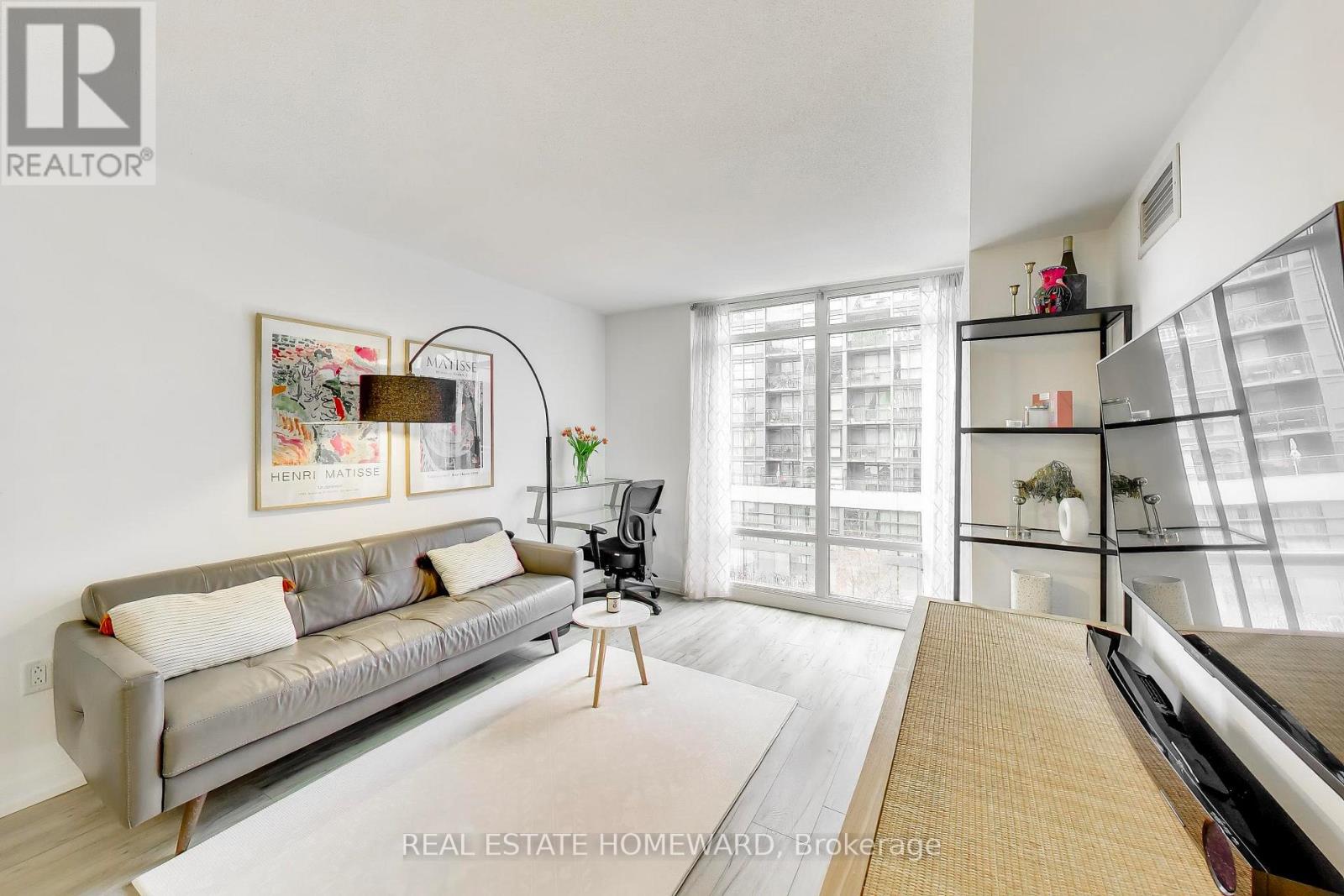 505 - 15 Brunel Court, Toronto, Ontario  M5V 3Y6 - Photo 5 - C12967842