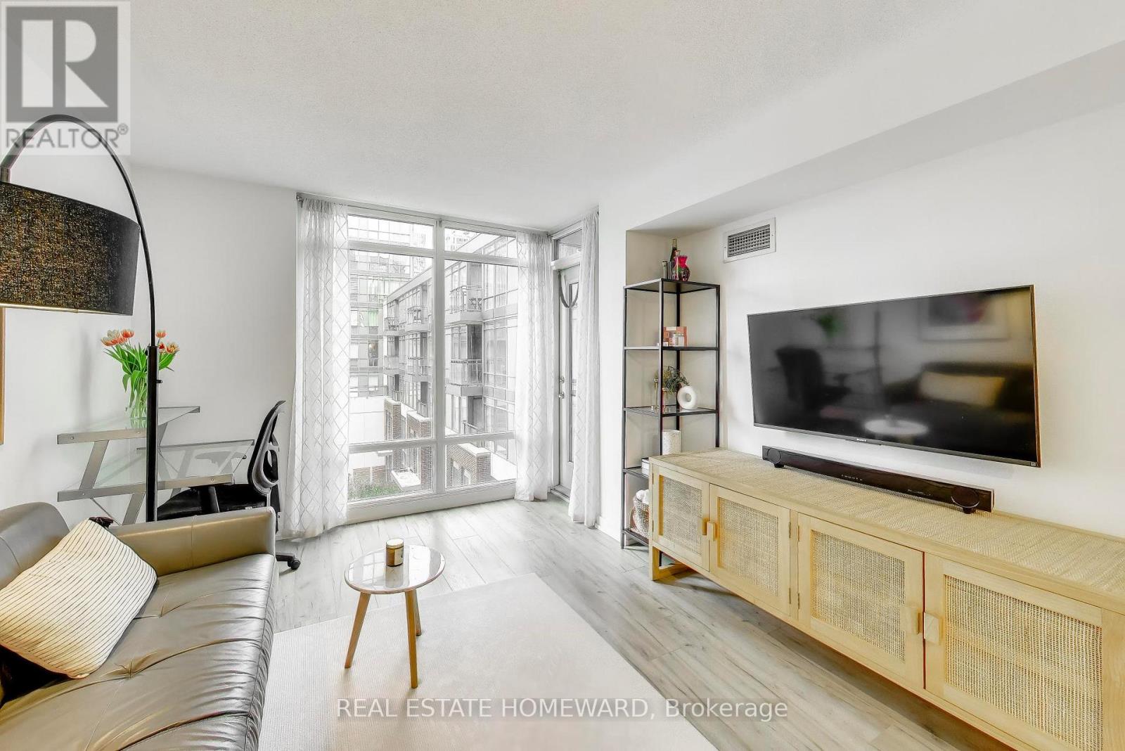 505 - 15 Brunel Court, Toronto, Ontario  M5V 3Y6 - Photo 6 - C12967842