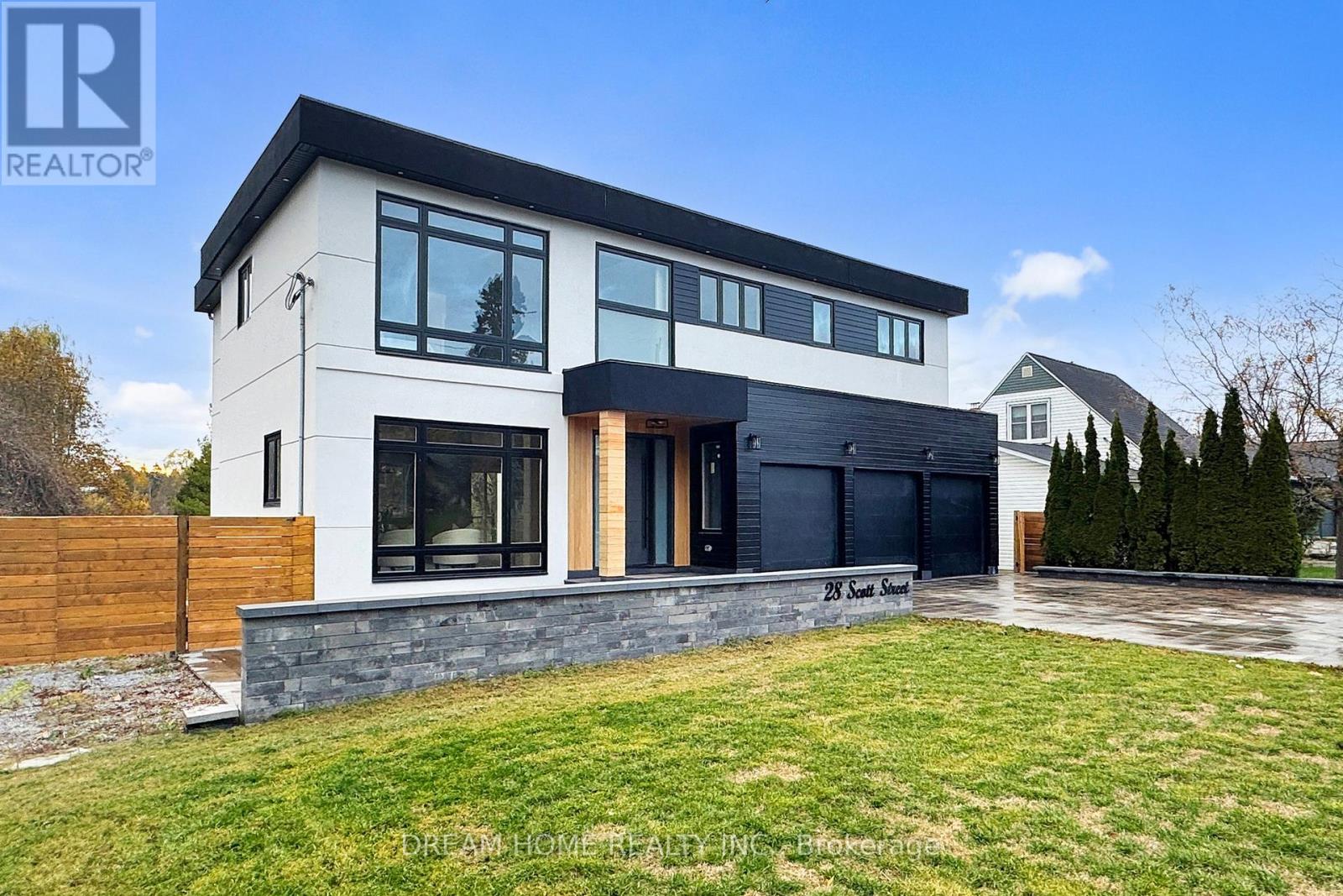 28 Scott Street, Whitby, Ontario  L1N 3L1 - Photo 3 - E12967818