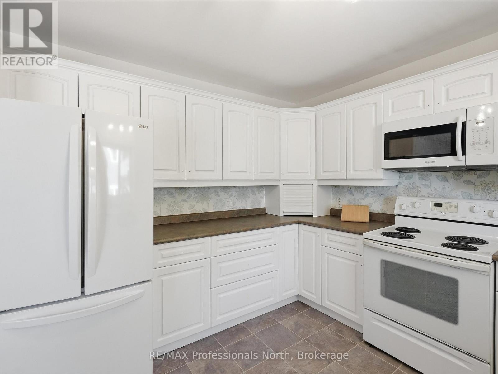 1 Glendale Road, Bracebridge, Ontario  P1L 1B3 - Photo 38 - X12956360