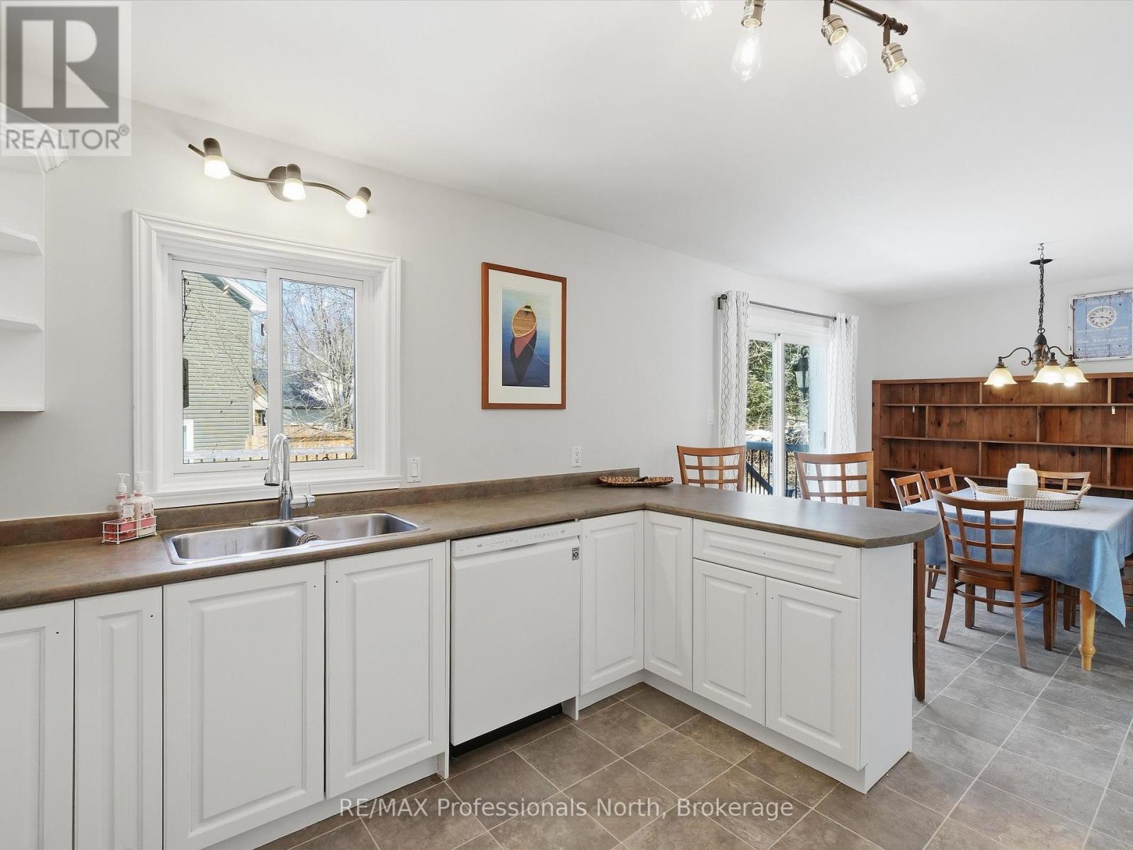 1 Glendale Road, Bracebridge, Ontario  P1L 1B3 - Photo 10 - X12956360