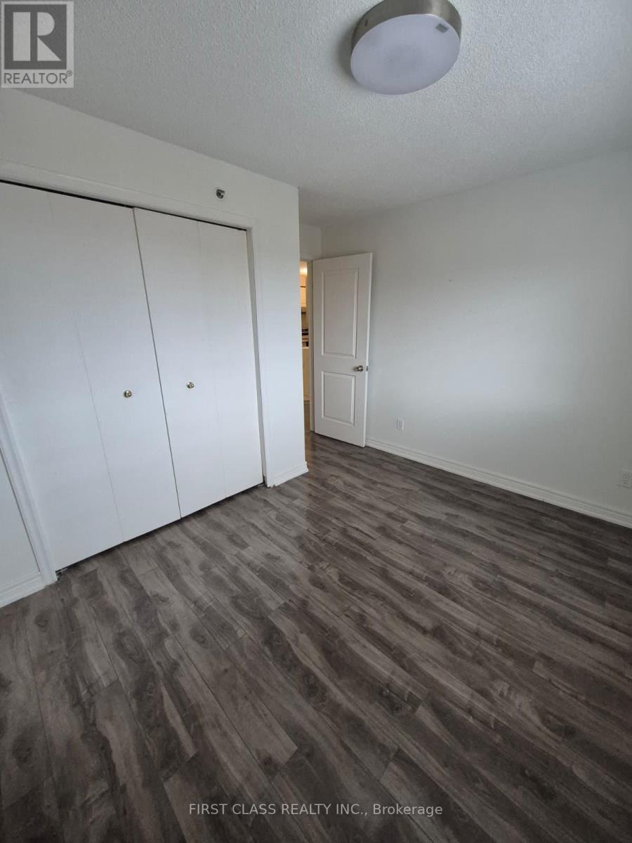 404 - 684 Warden Avenue, Toronto, Ontario  M1L 4W4 - Photo 8 - E12849622