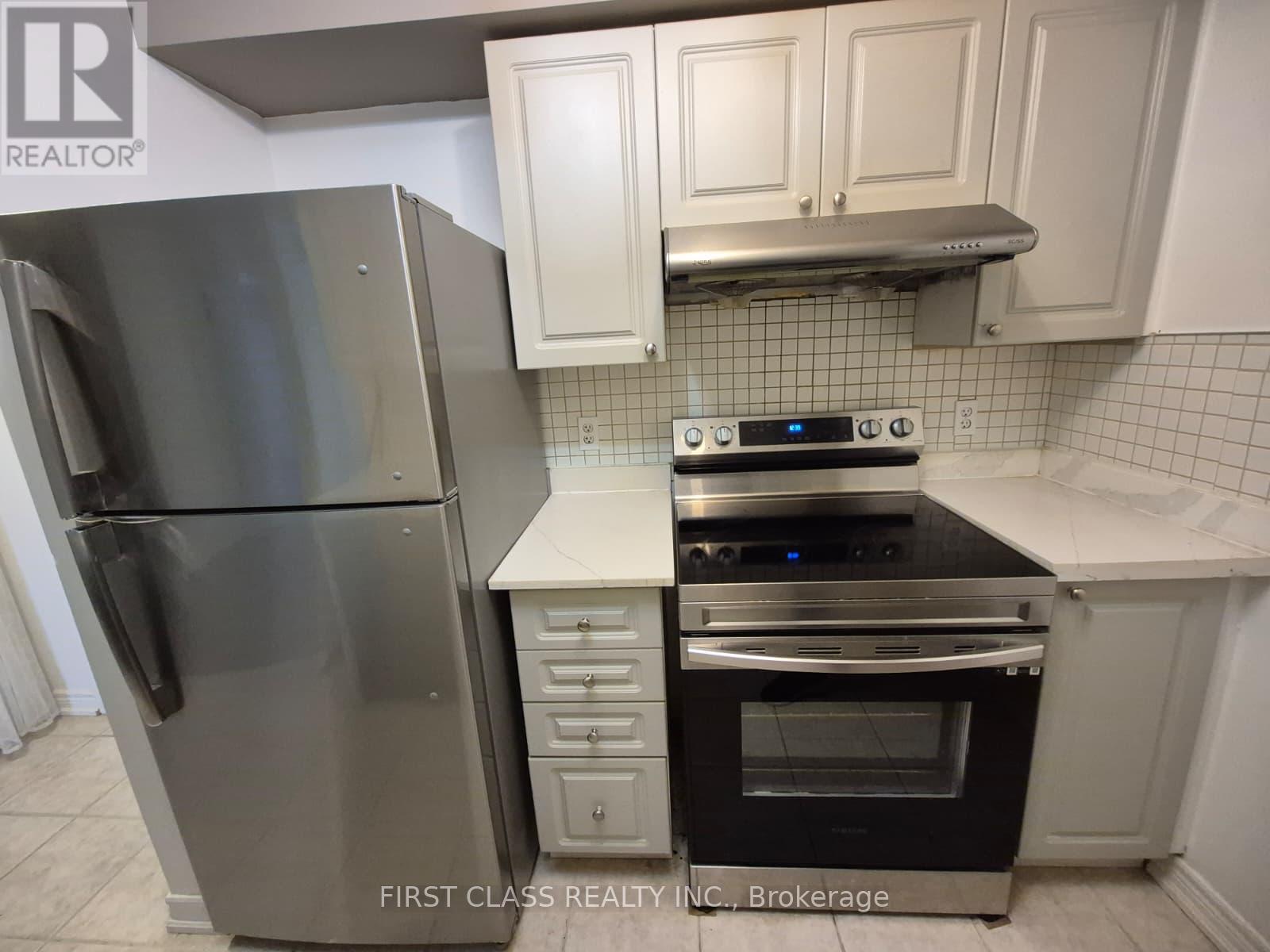 404 - 684 Warden Avenue, Toronto, Ontario  M1L 4W4 - Photo 9 - E12849622