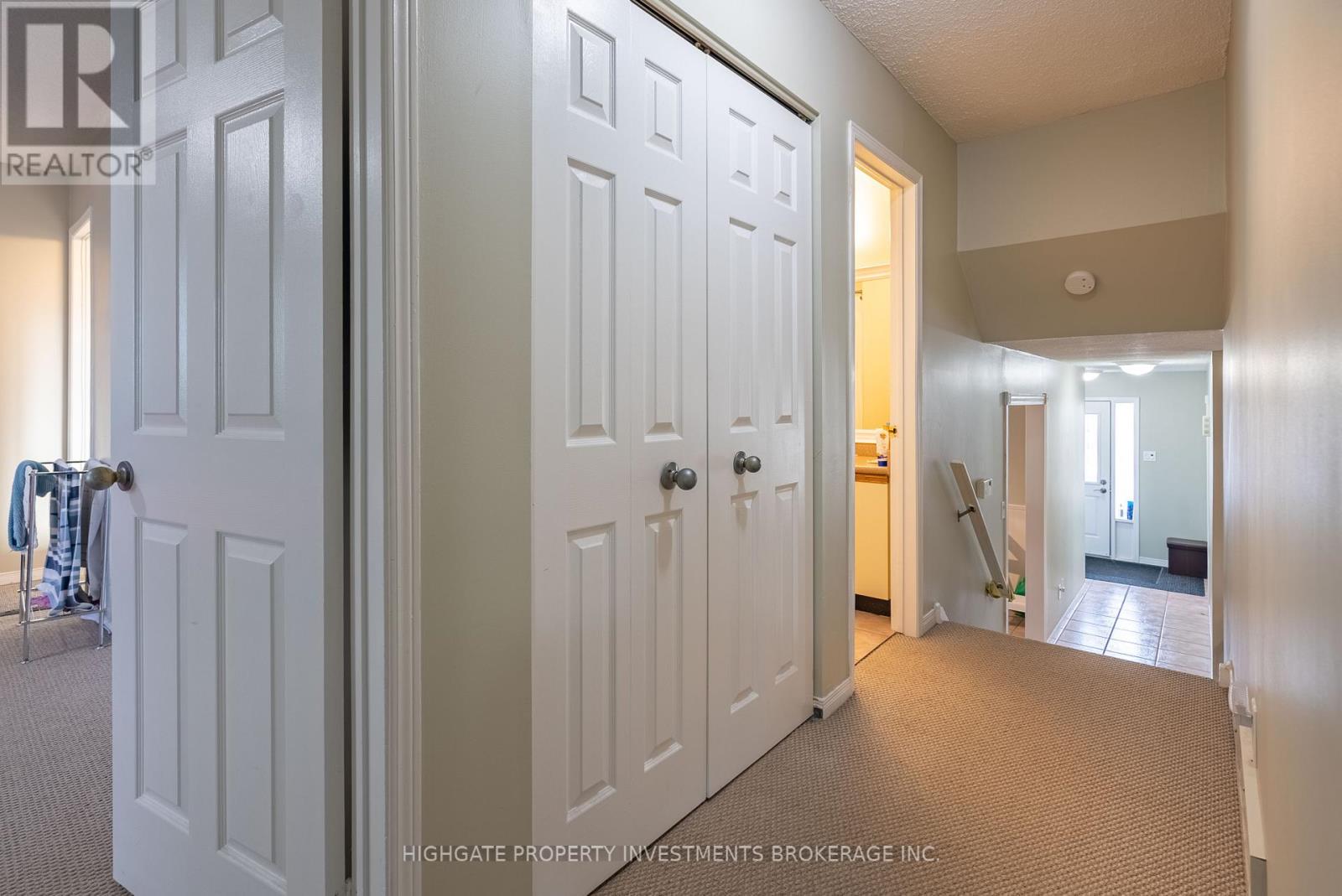 Upper - 36 Rosenfeld Drive, Barrie (Grove East), Ontario  L4M 5X2 - Photo 17 - S12967850