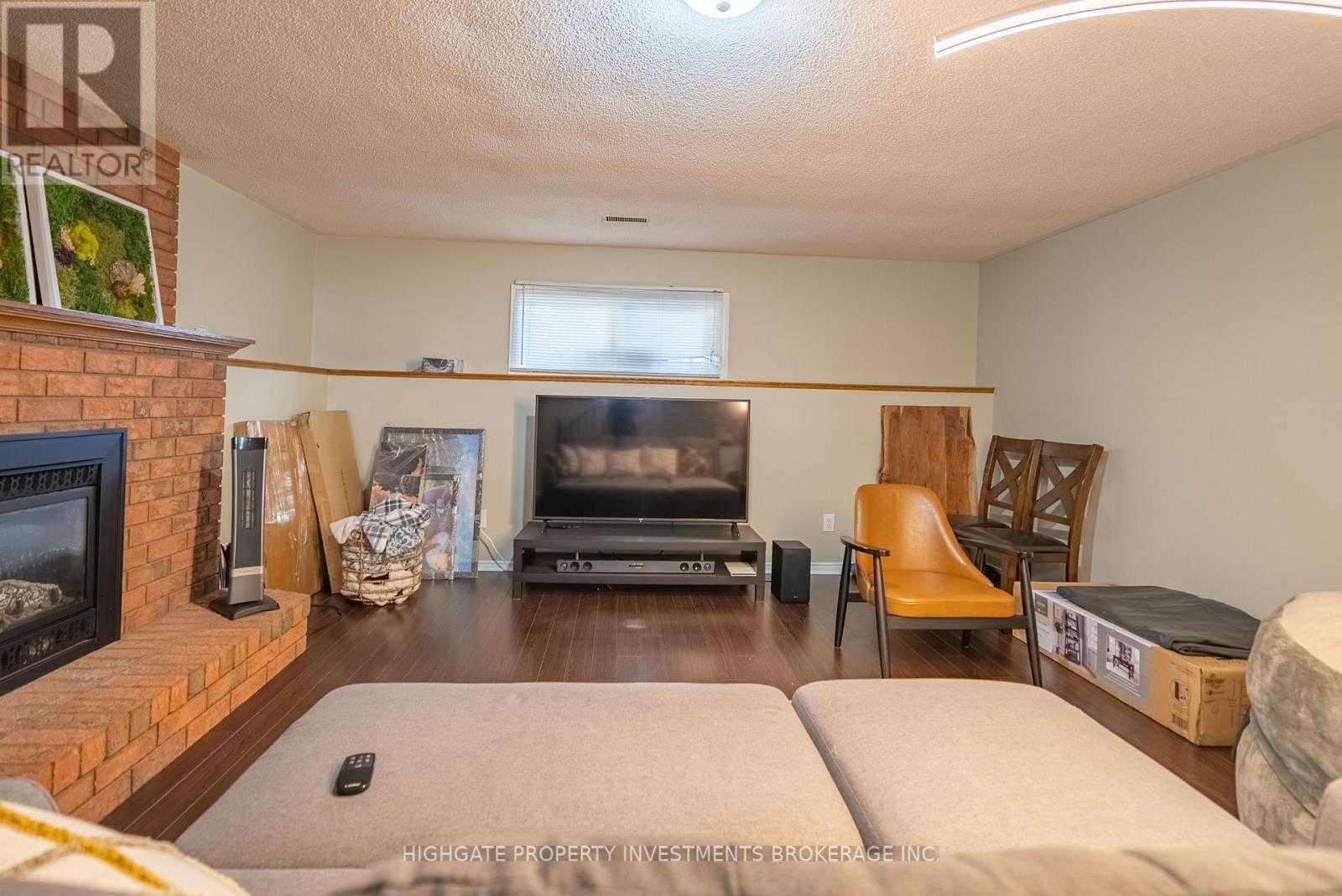 Upper - 36 Rosenfeld Drive, Barrie (Grove East), Ontario  L4M 5X2 - Photo 22 - S12967850