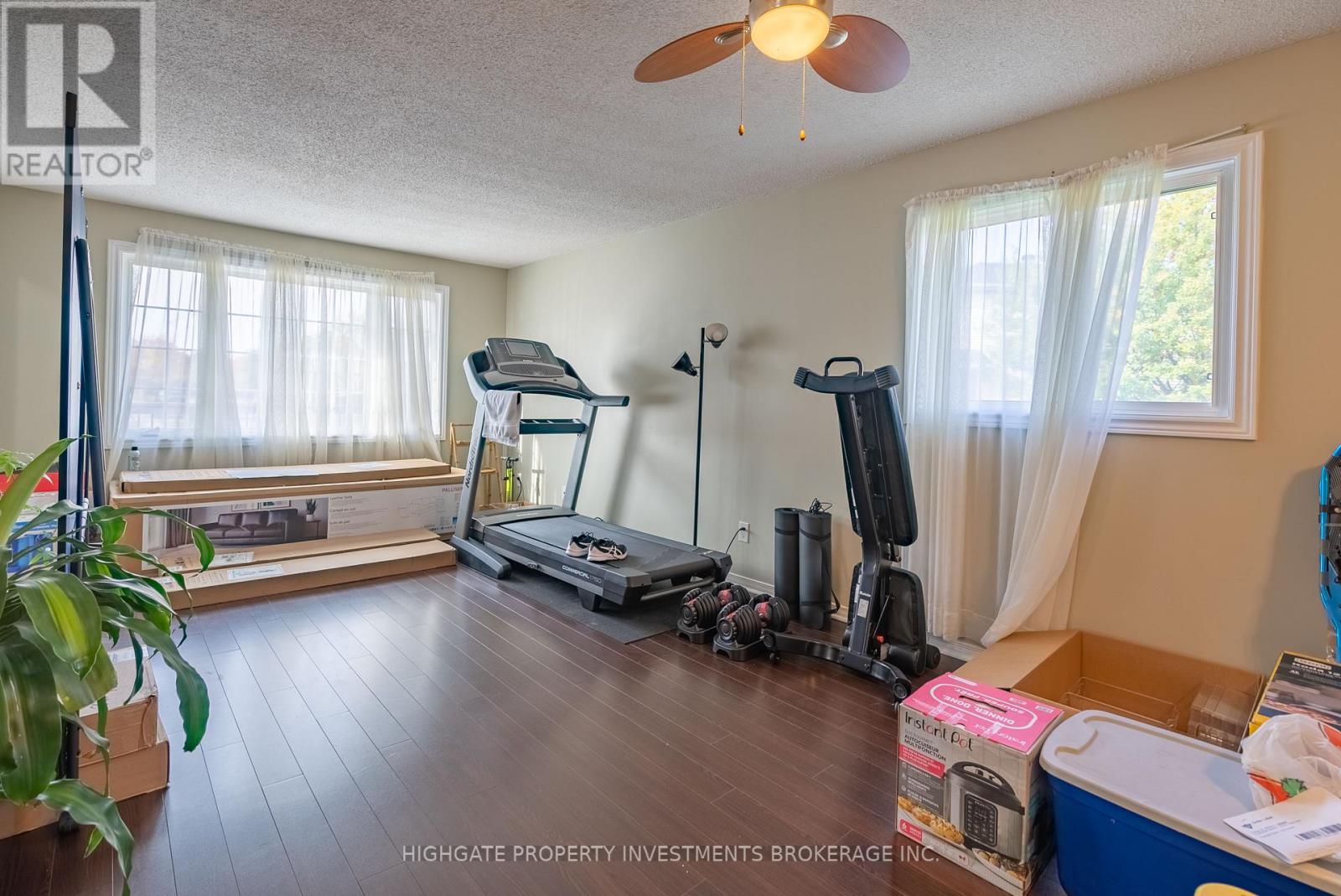 Upper - 36 Rosenfeld Drive, Barrie (Grove East), Ontario  L4M 5X2 - Photo 3 - S12967850