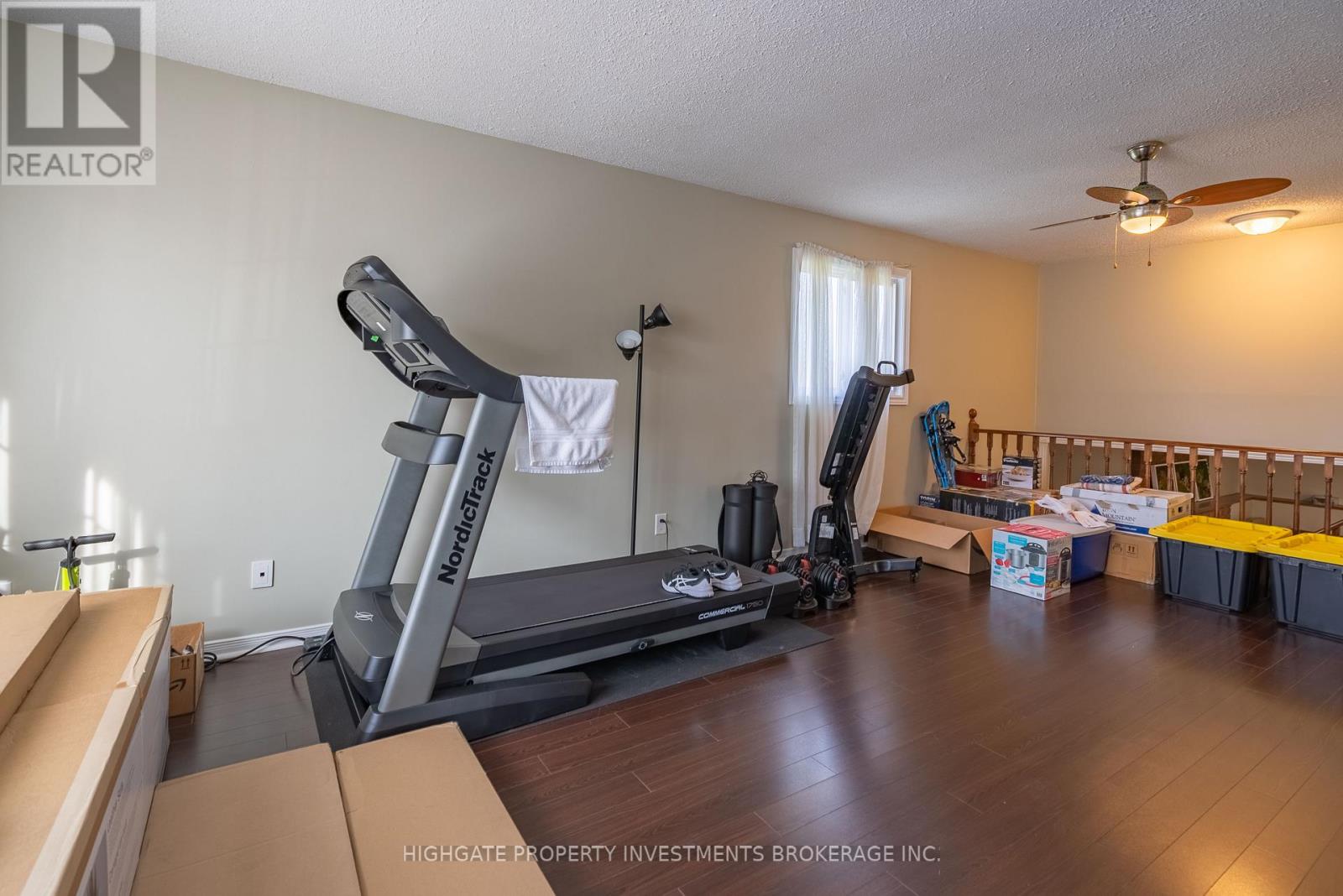 Upper - 36 Rosenfeld Drive, Barrie (Grove East), Ontario  L4M 5X2 - Photo 5 - S12967850