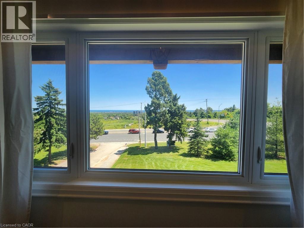 2019 Dundas Street, Burlington, Ontario  L7P 0S8 - Photo 26 - 40818324